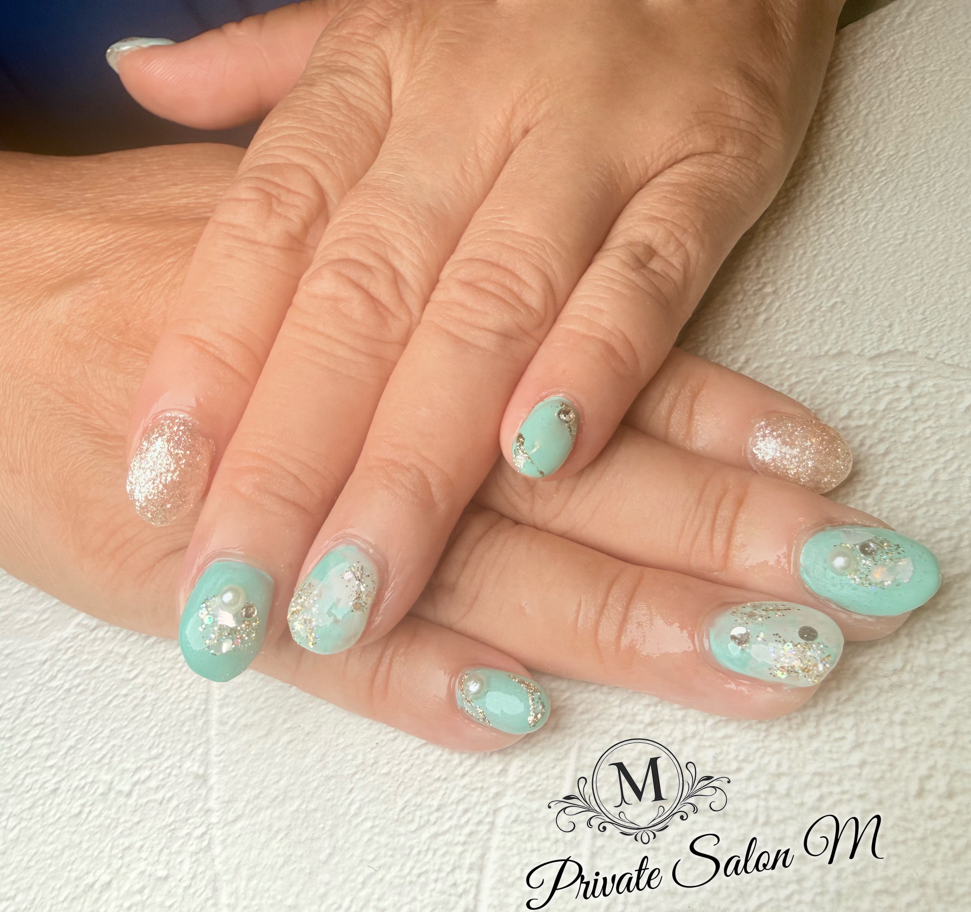 Private.Salon.M