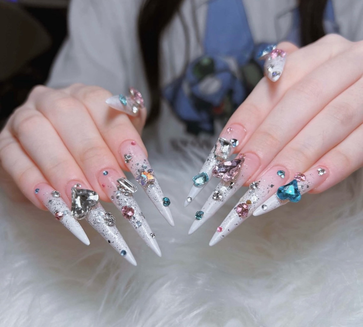 Julie_nail