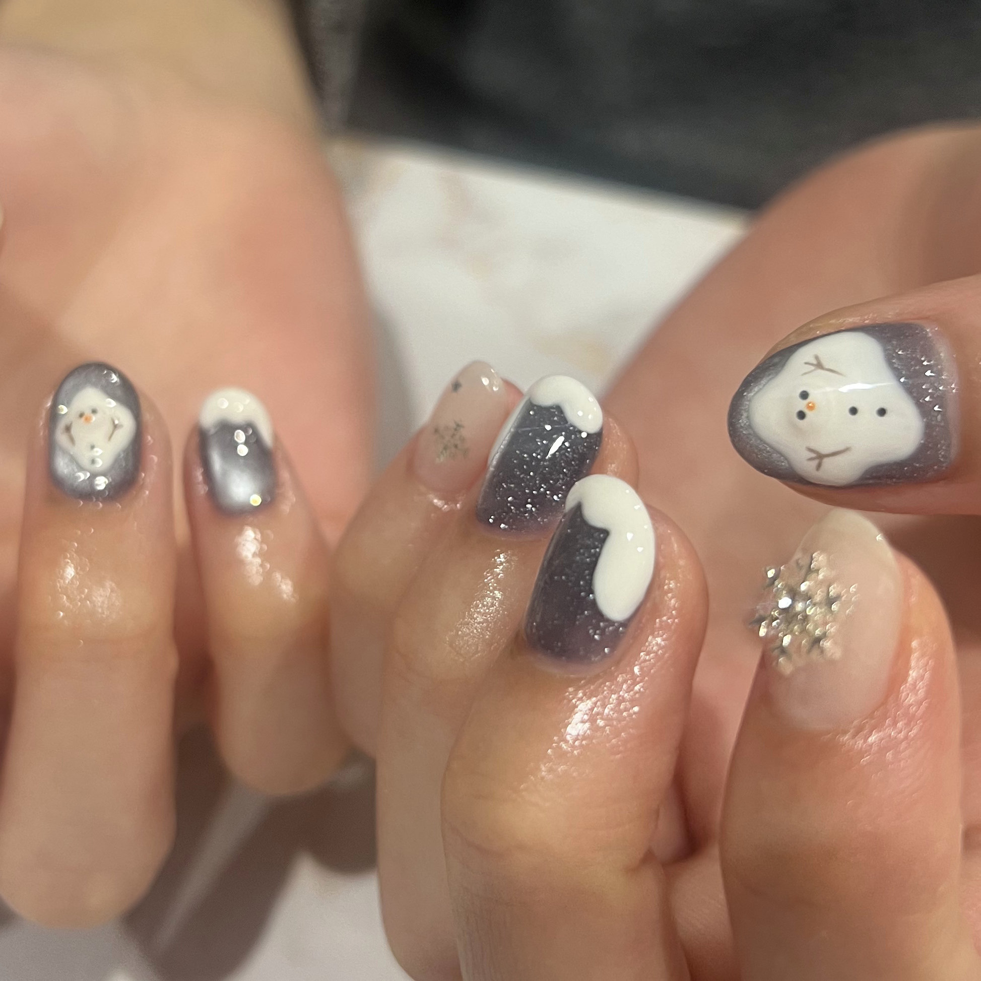 LUNA.nail