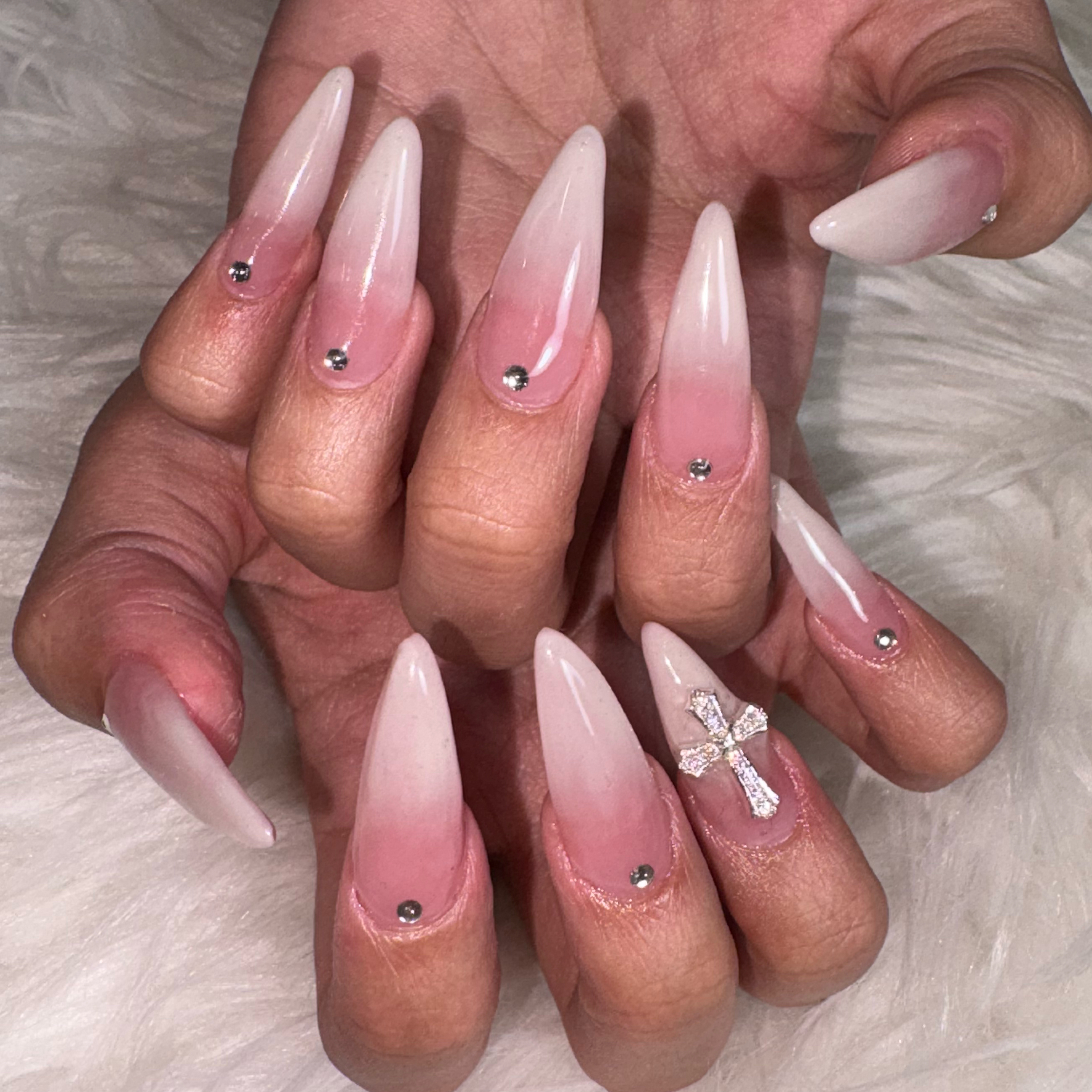 _laninails