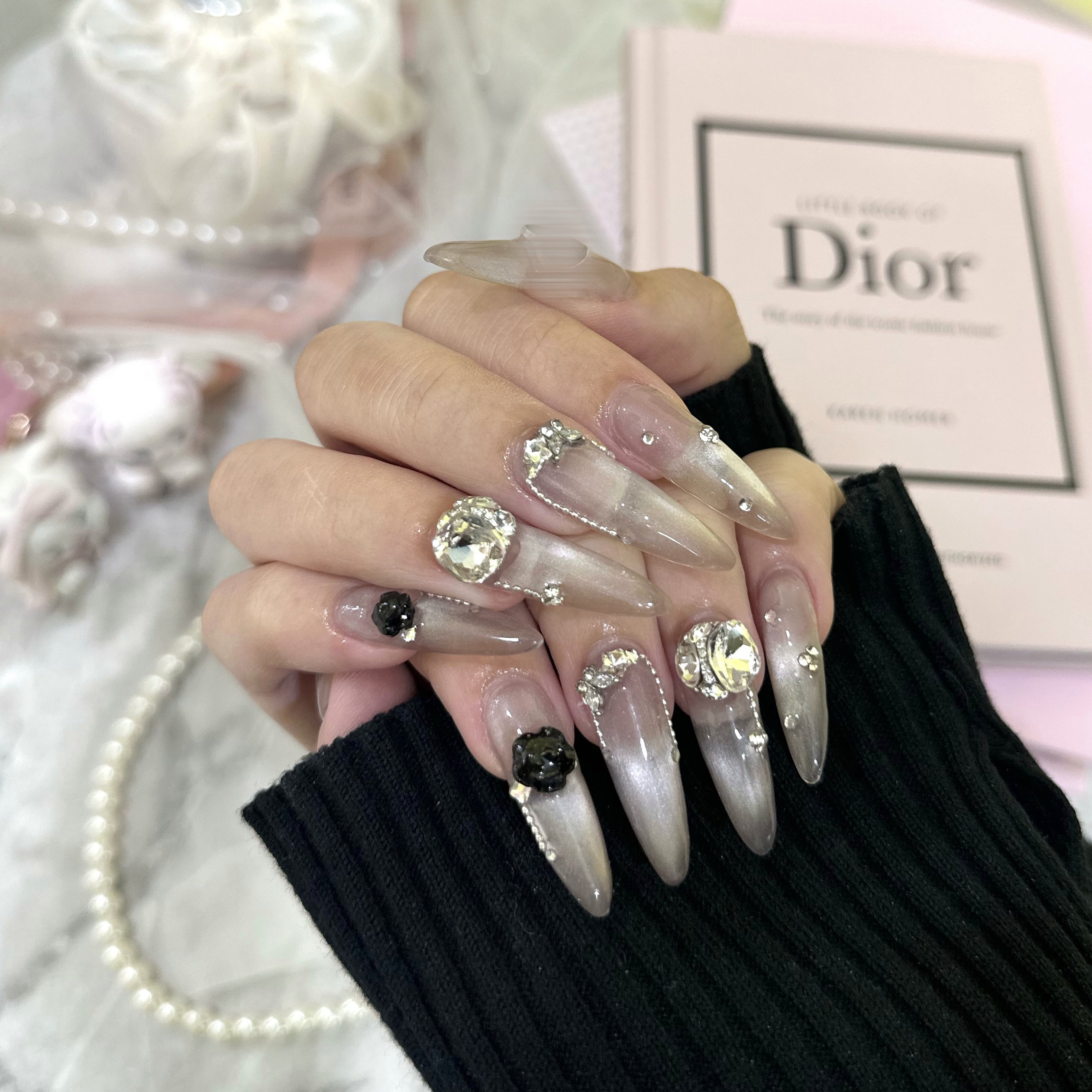 s_.nail8