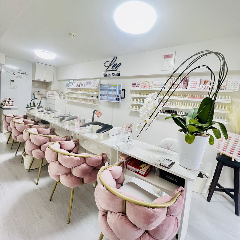 Lee Nails Salon