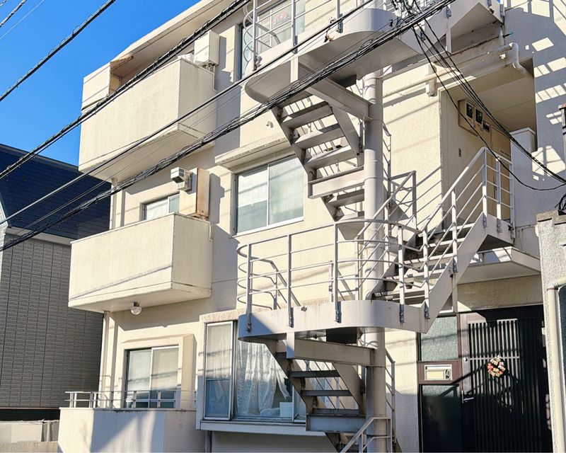 Pg.LillaNailSalon