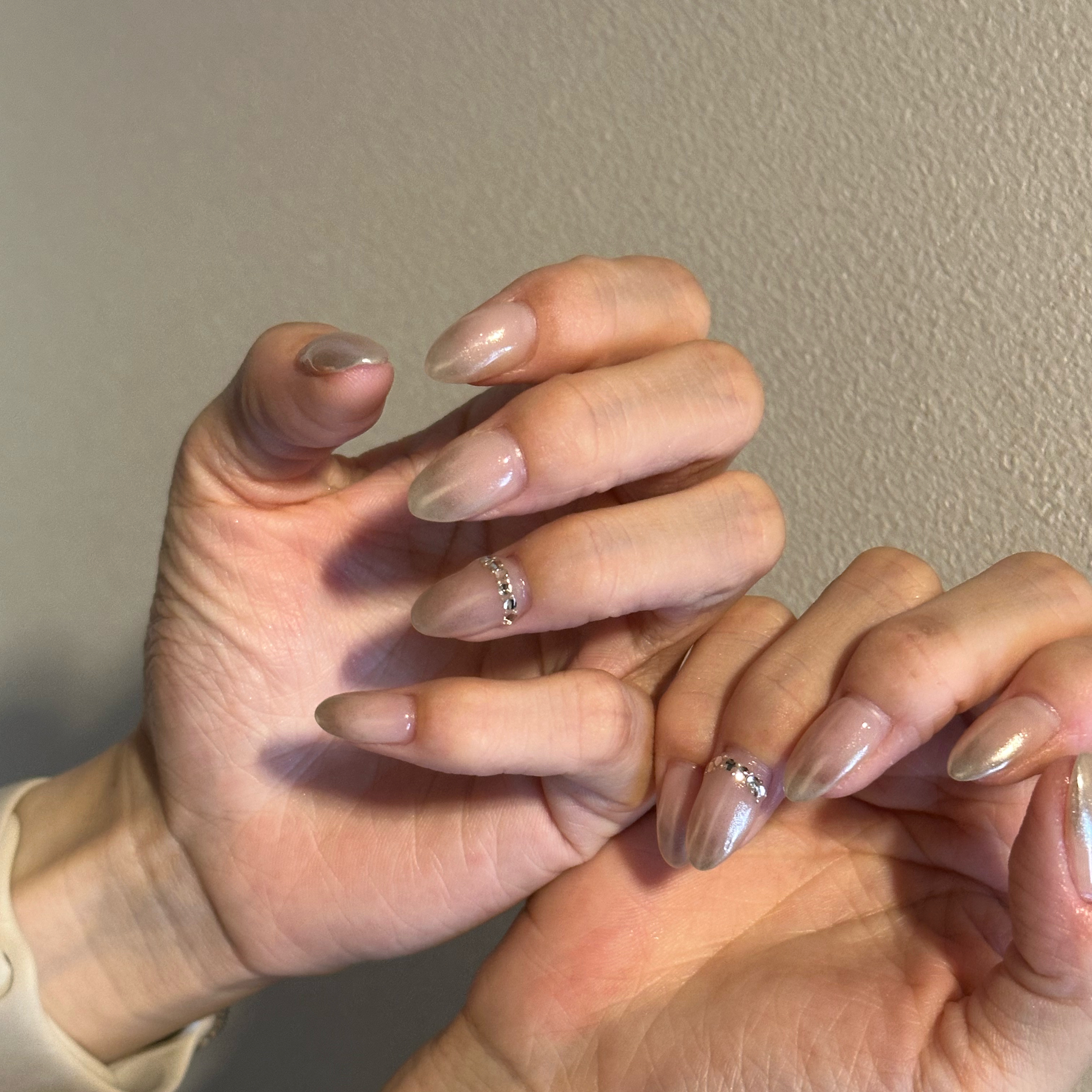 amunail.
