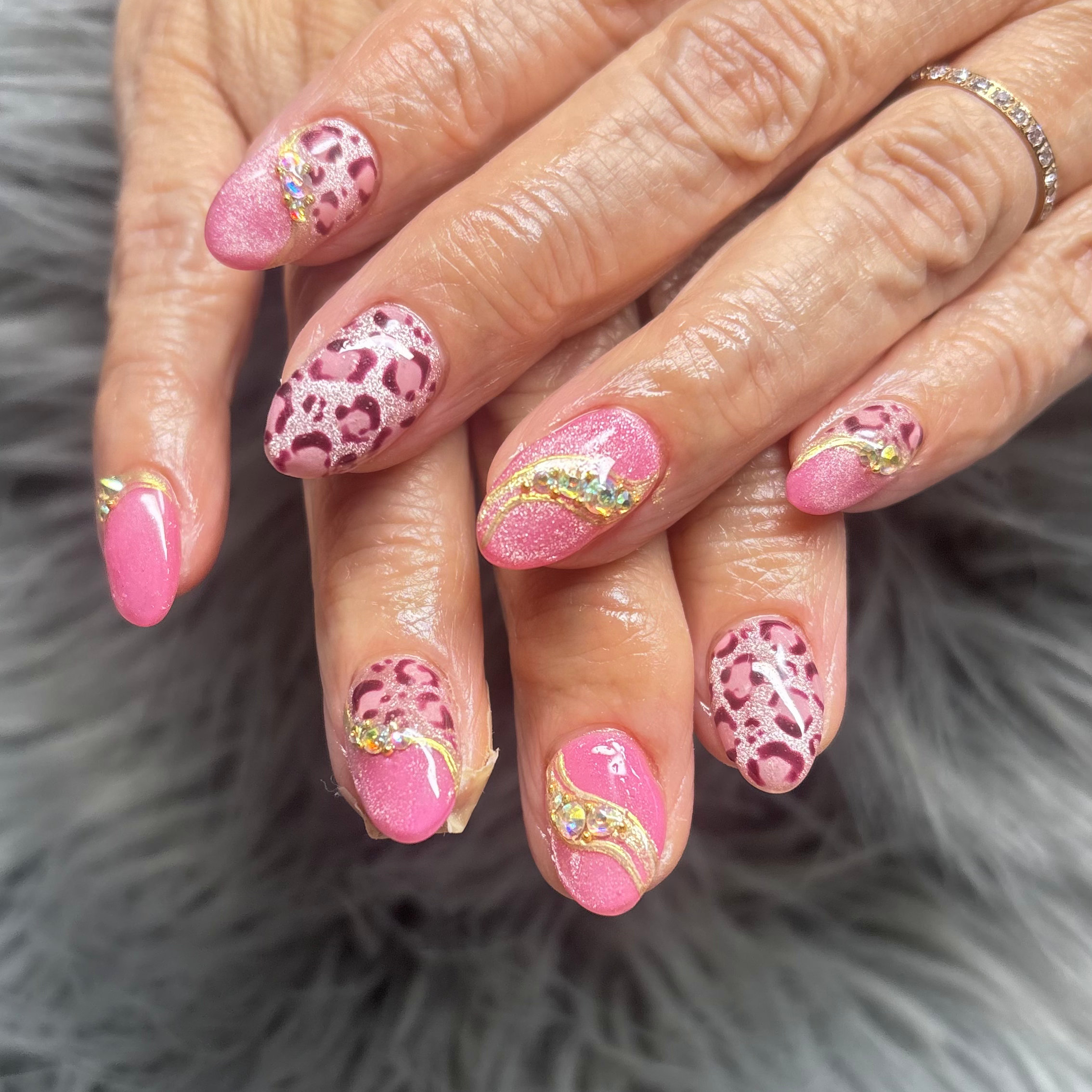 nail_saya