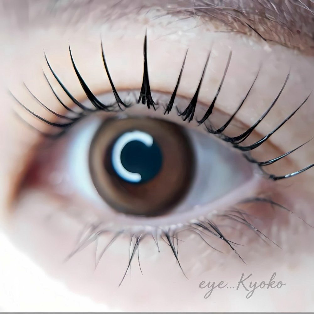 eye...Kyoko.