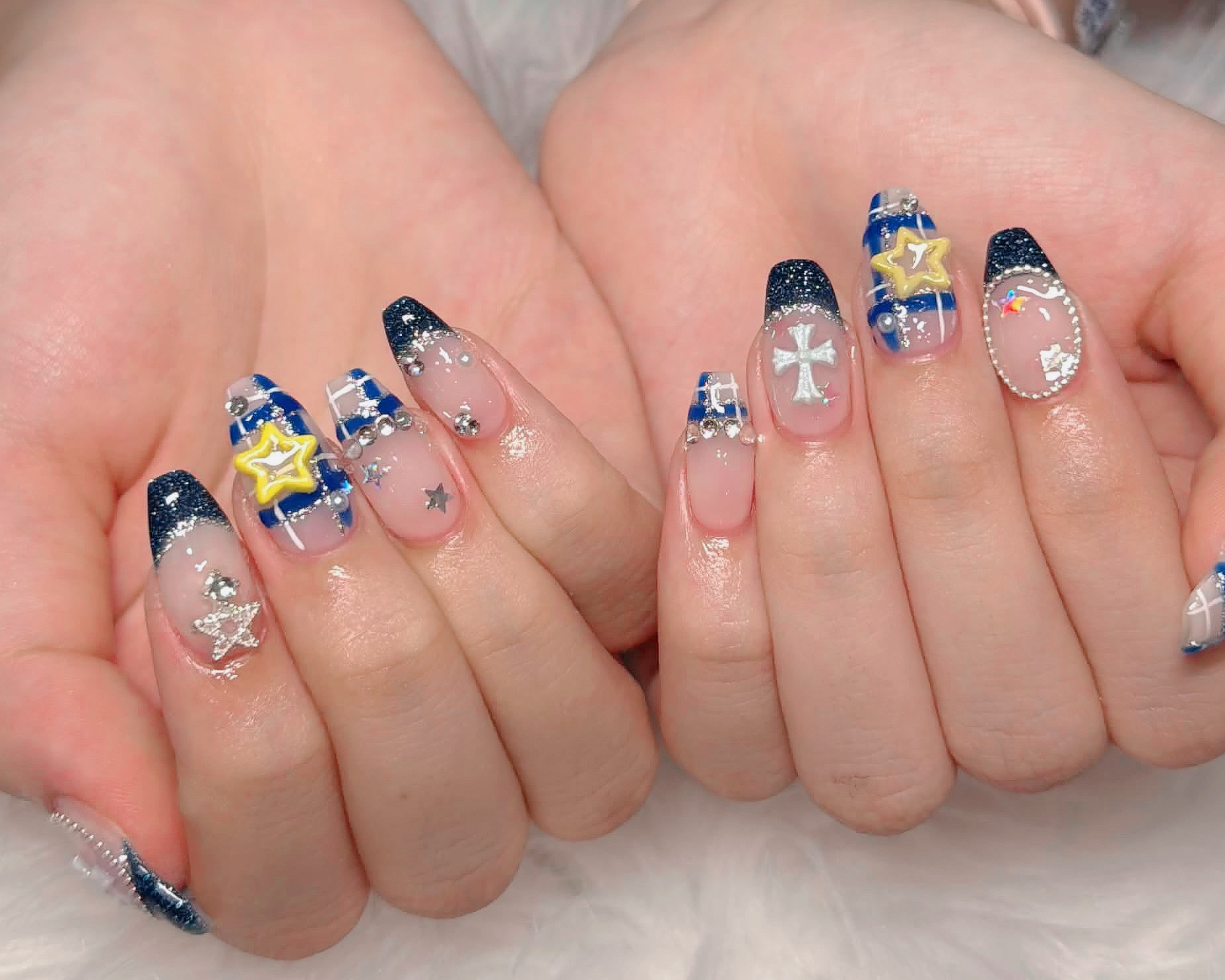 Nail_Van88