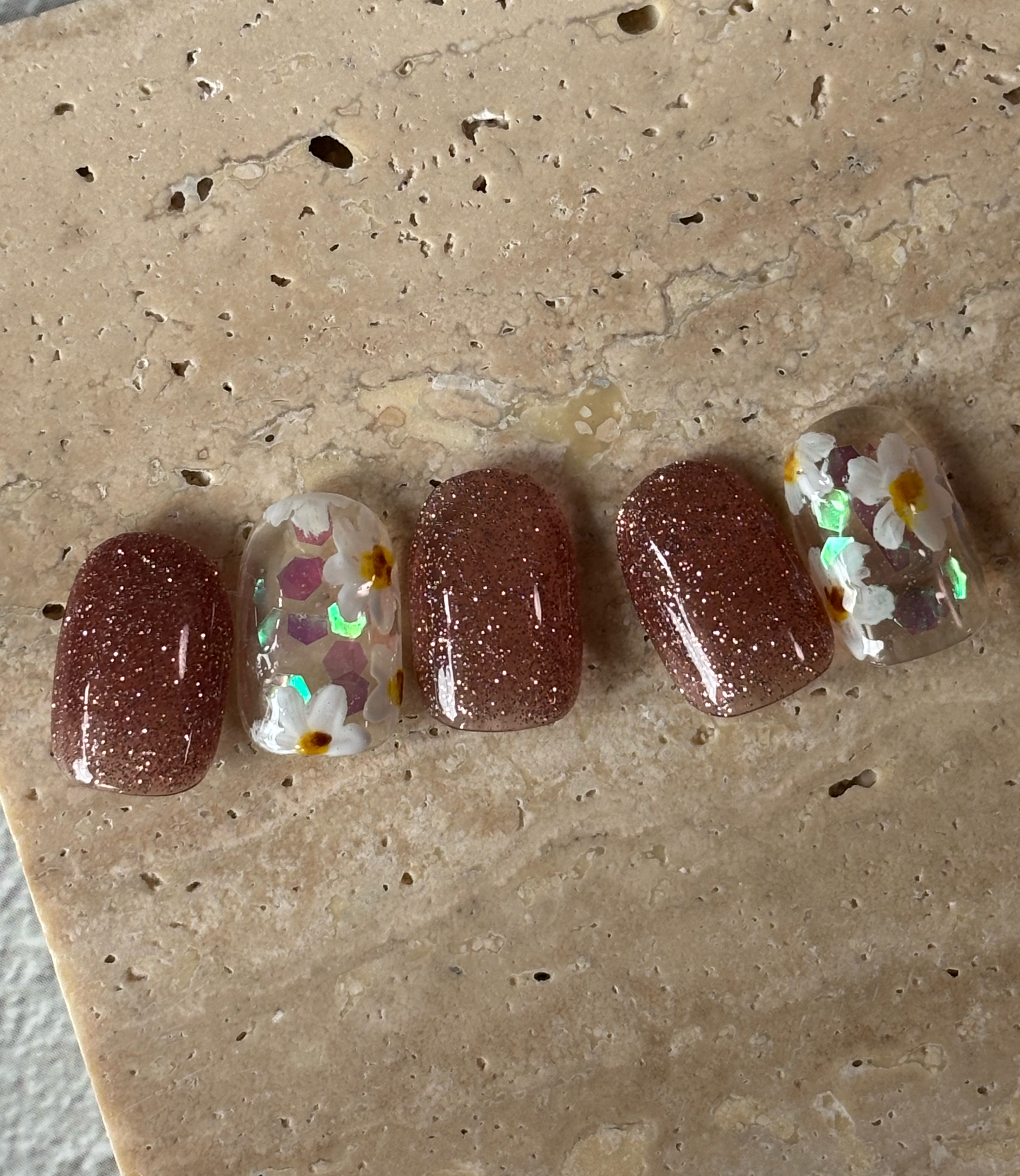 angie_nail