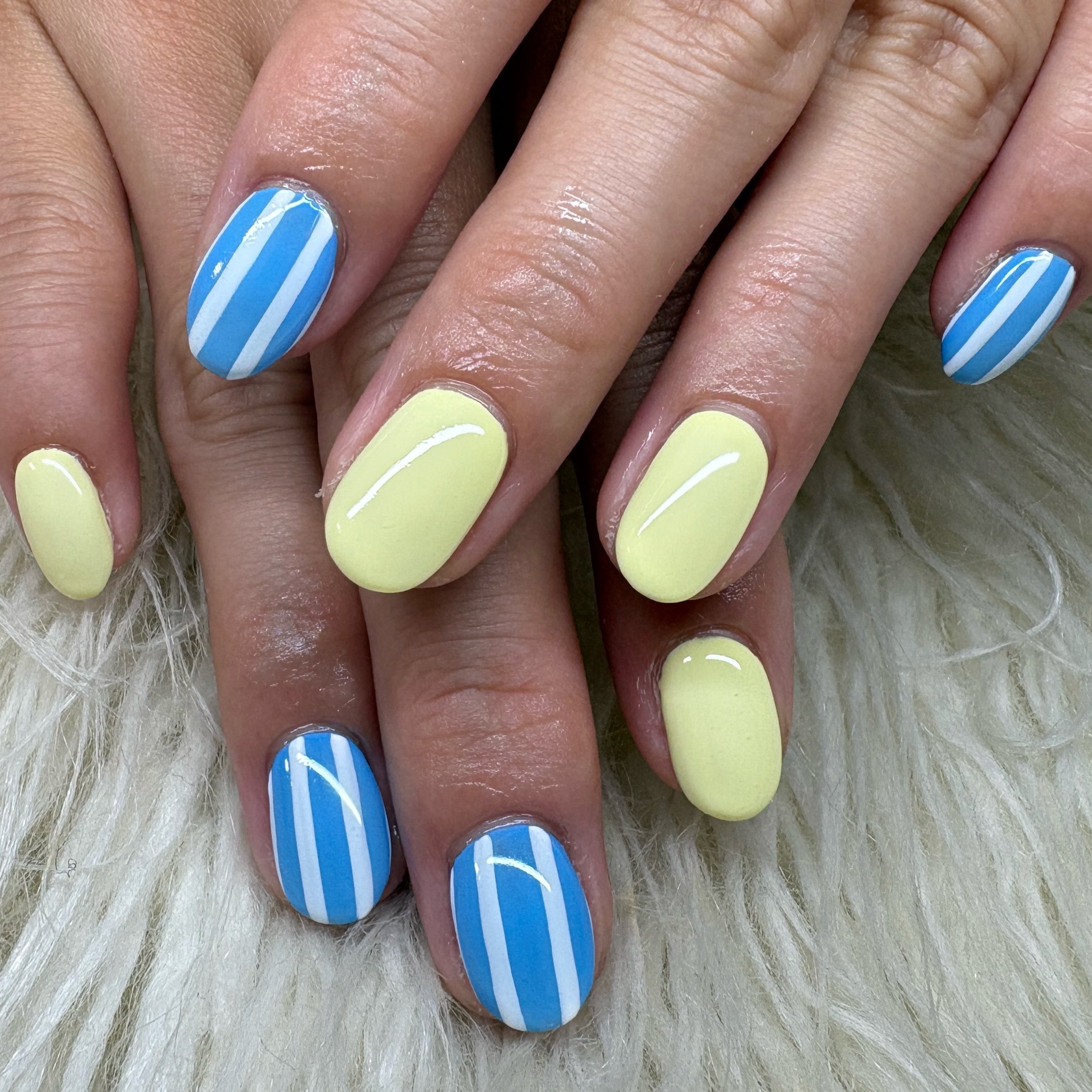 Nail_salon_LuaR