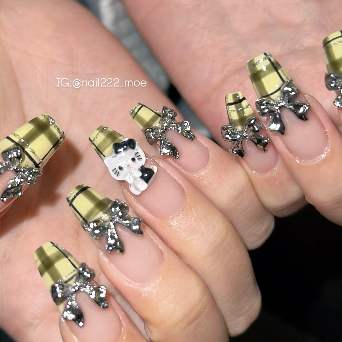 NAIL222_MOE