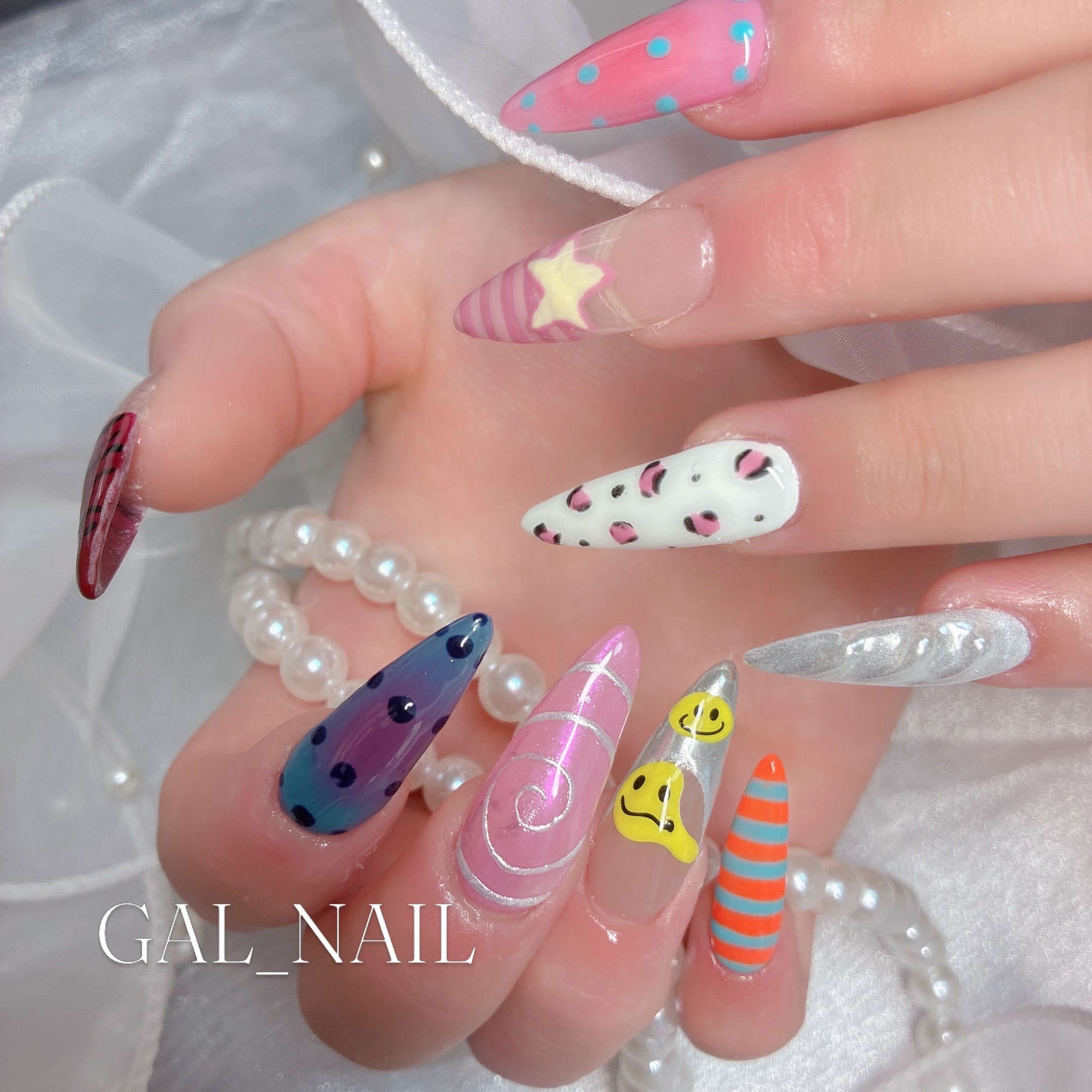 GAL_NAIL