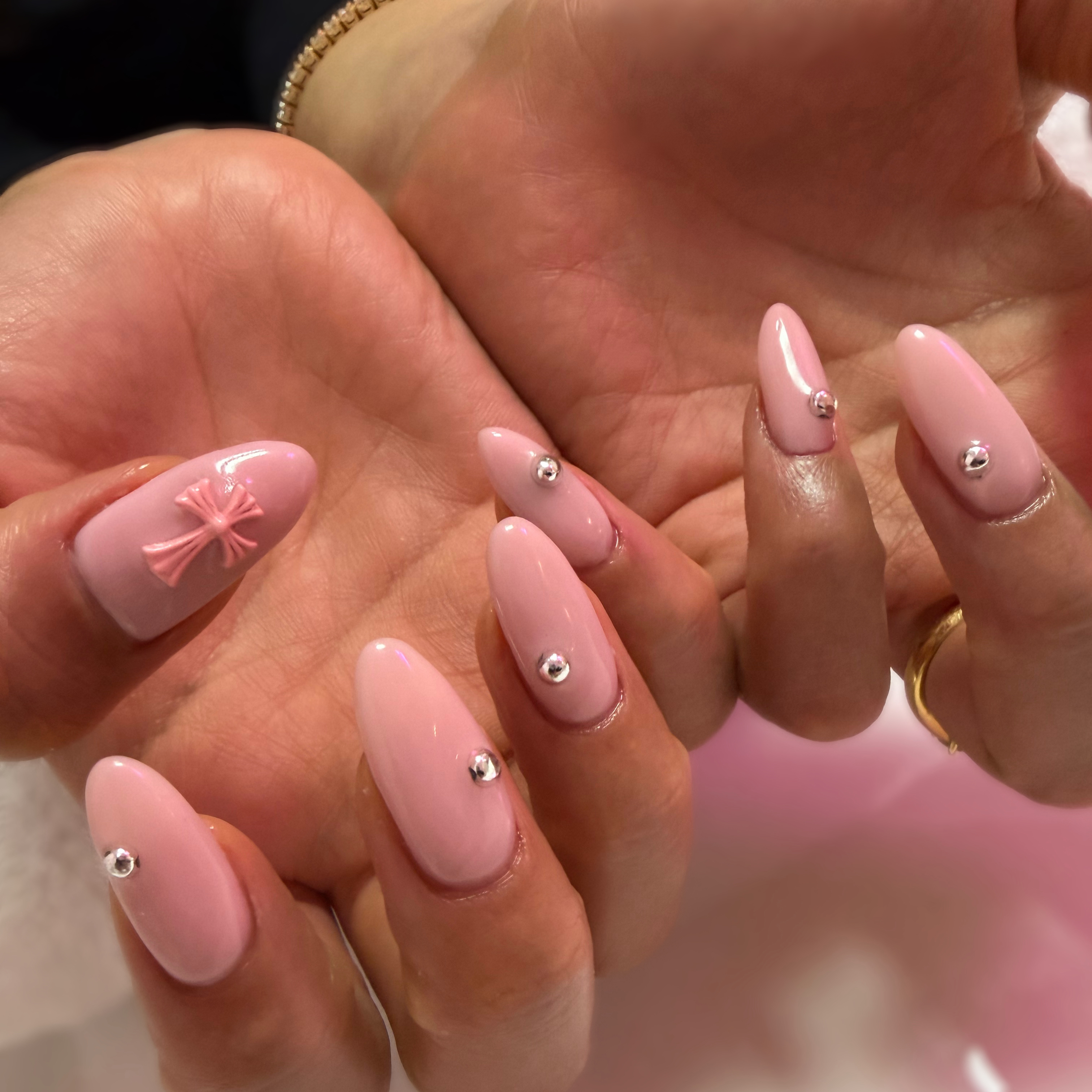 THE.NAIL.BAR