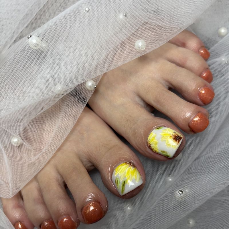 aki orange nail