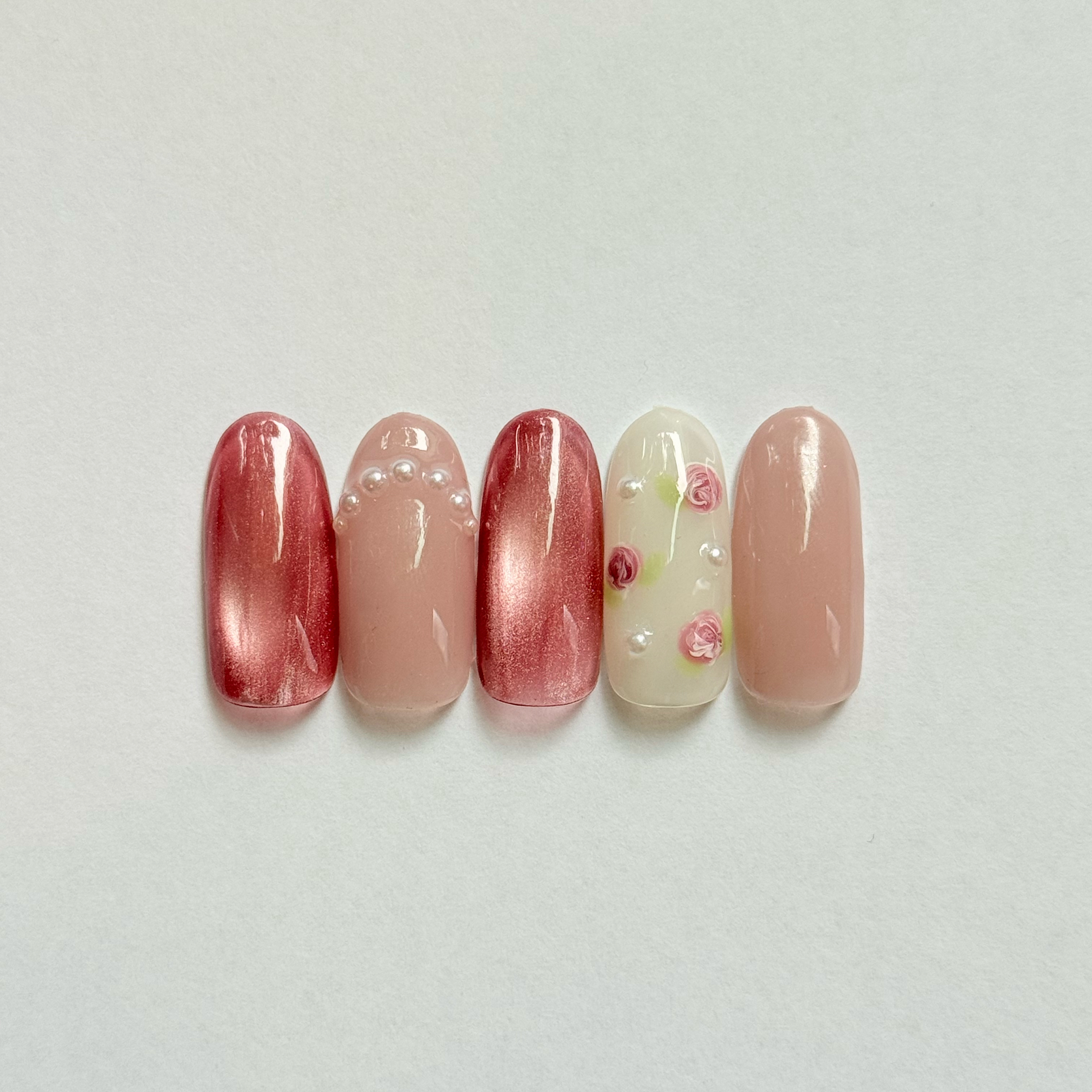 Nail_Lilydot_