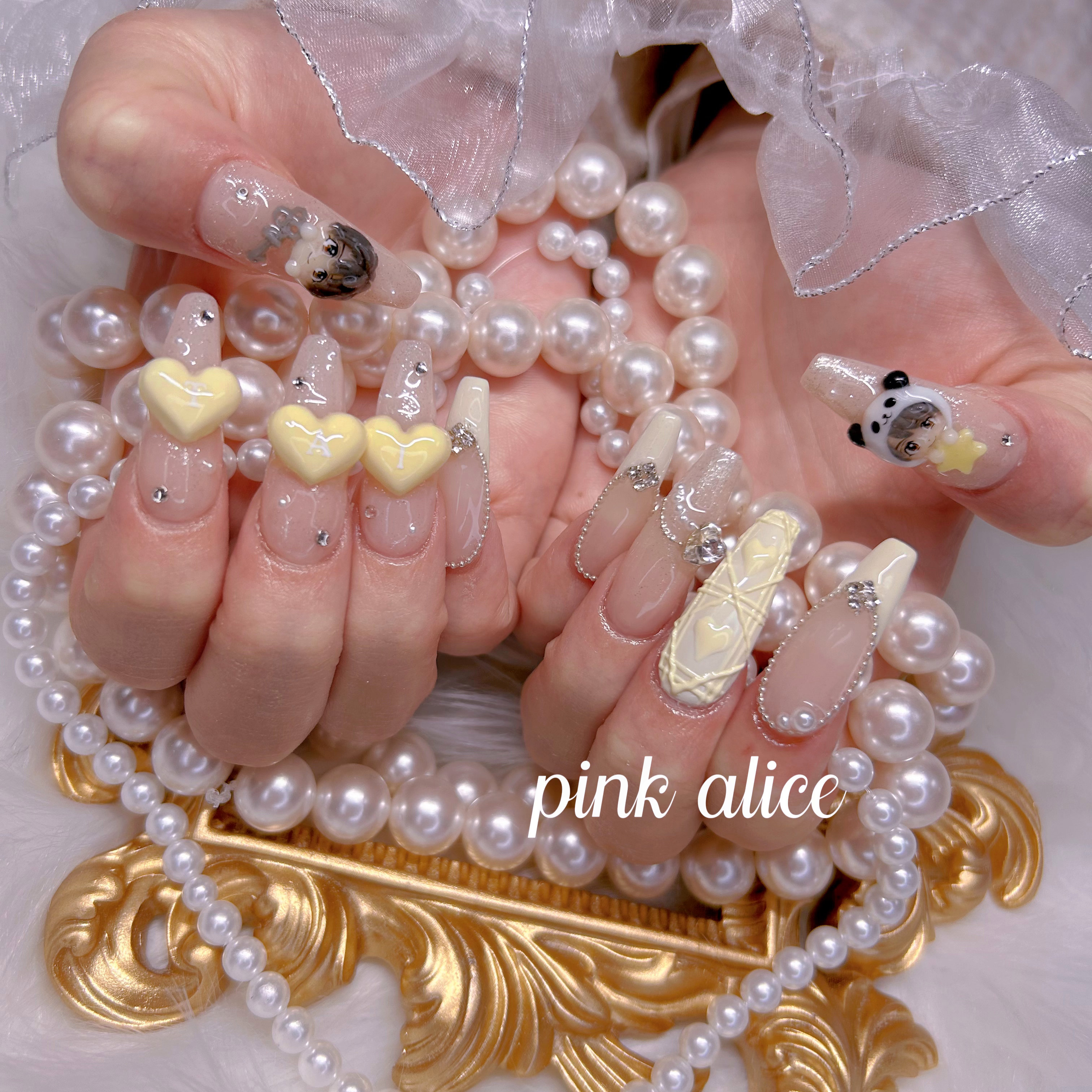 pinkAlice