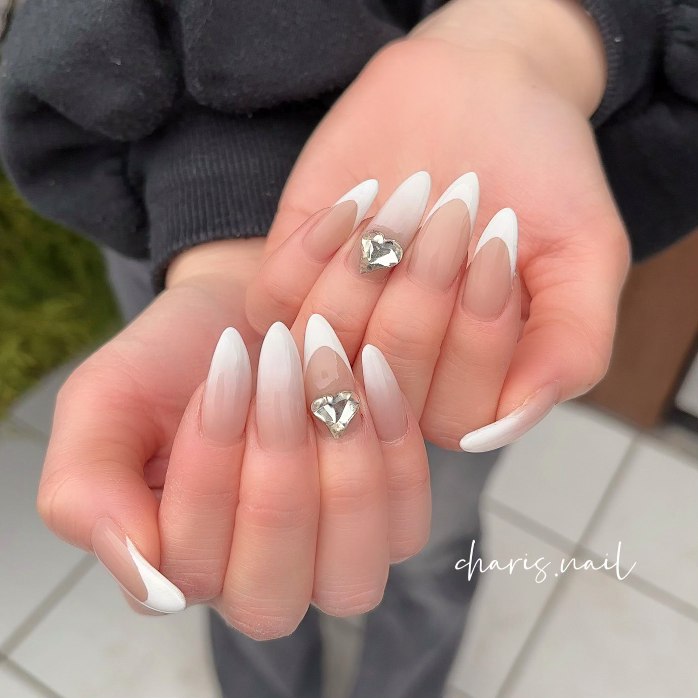 charis.nail