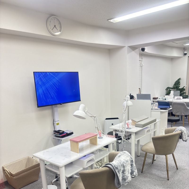 R1Nail salon
