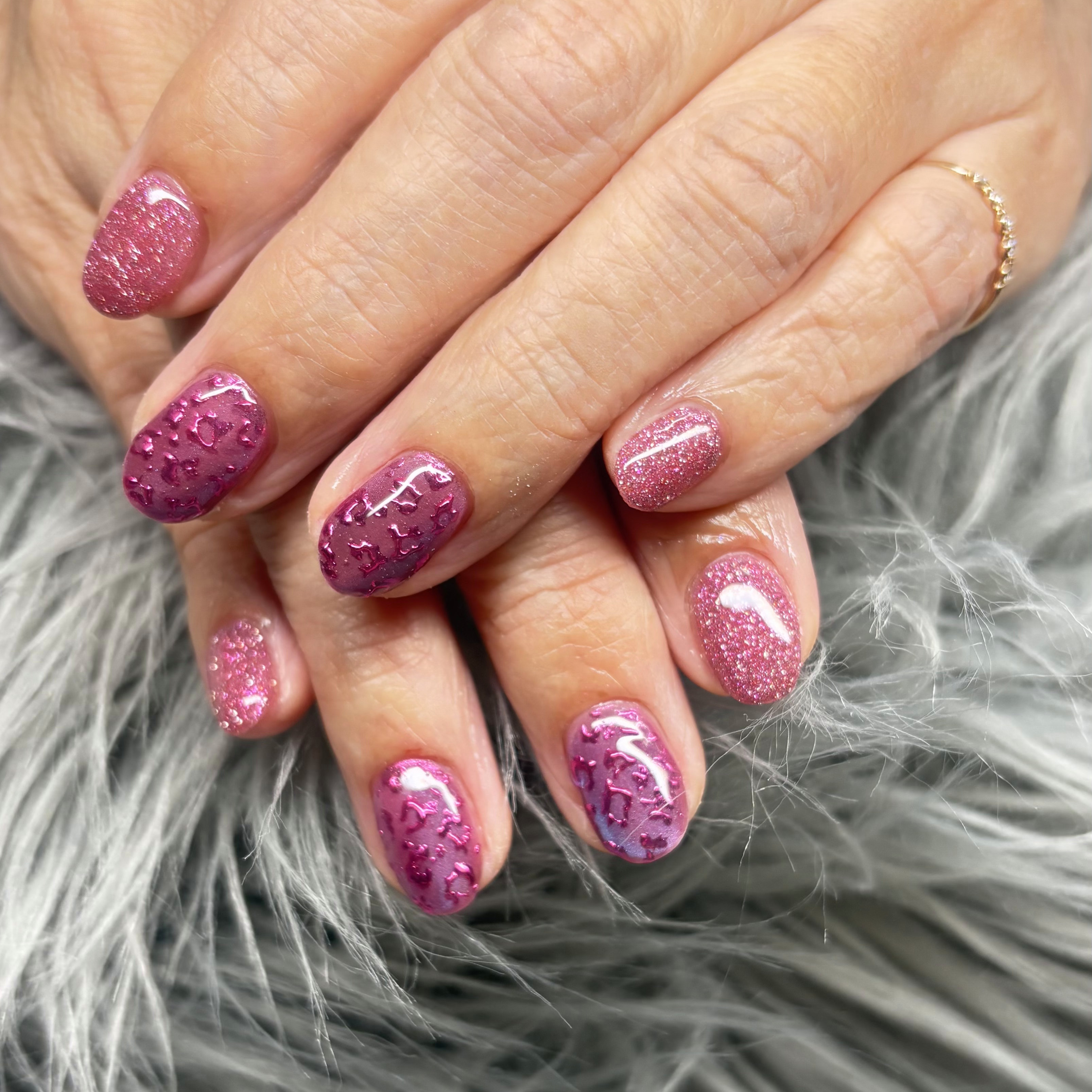 nail_saya