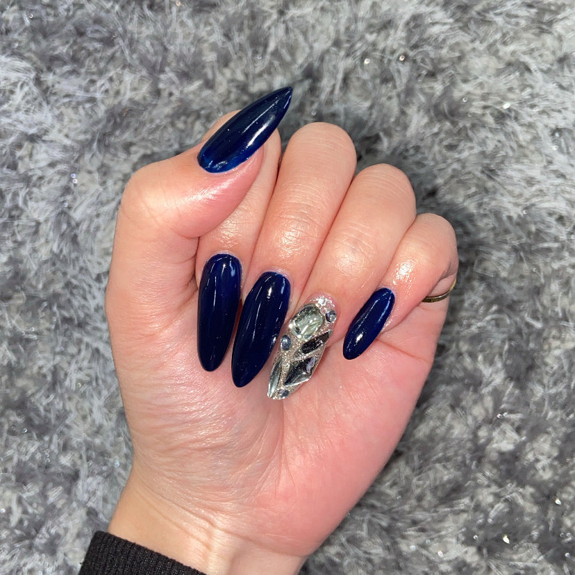 Nail._spurple