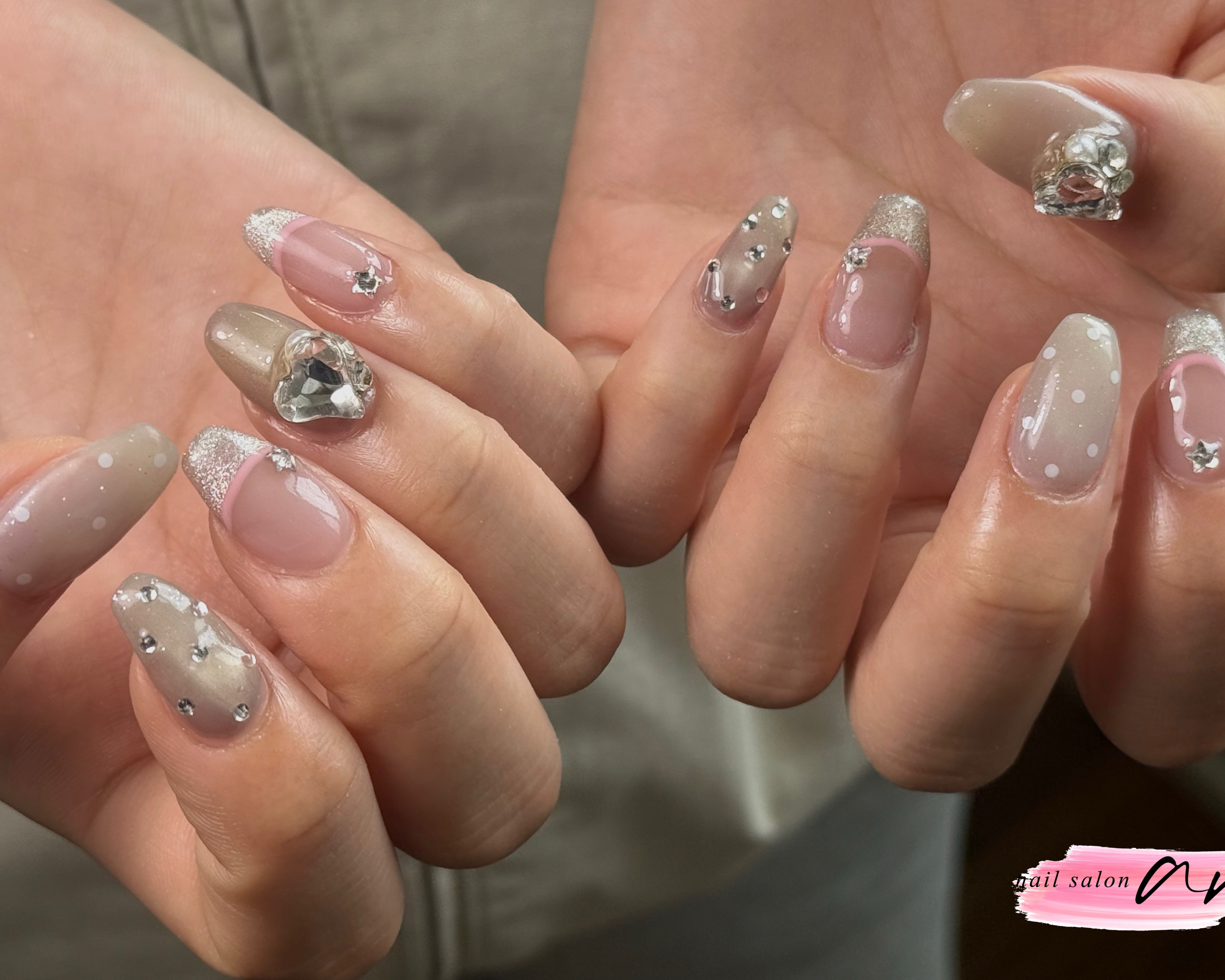 ar._nail