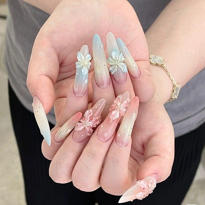 AMI_NAIL_KEBUKURO