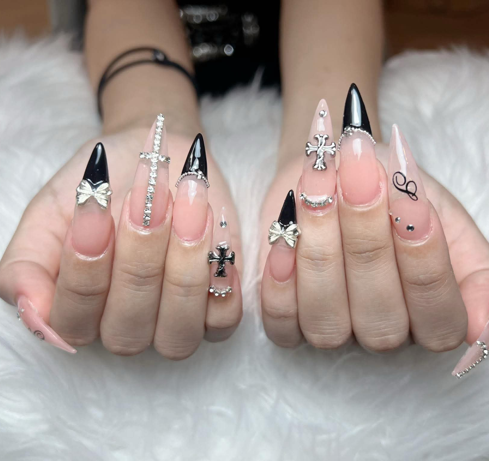 rena_reinails