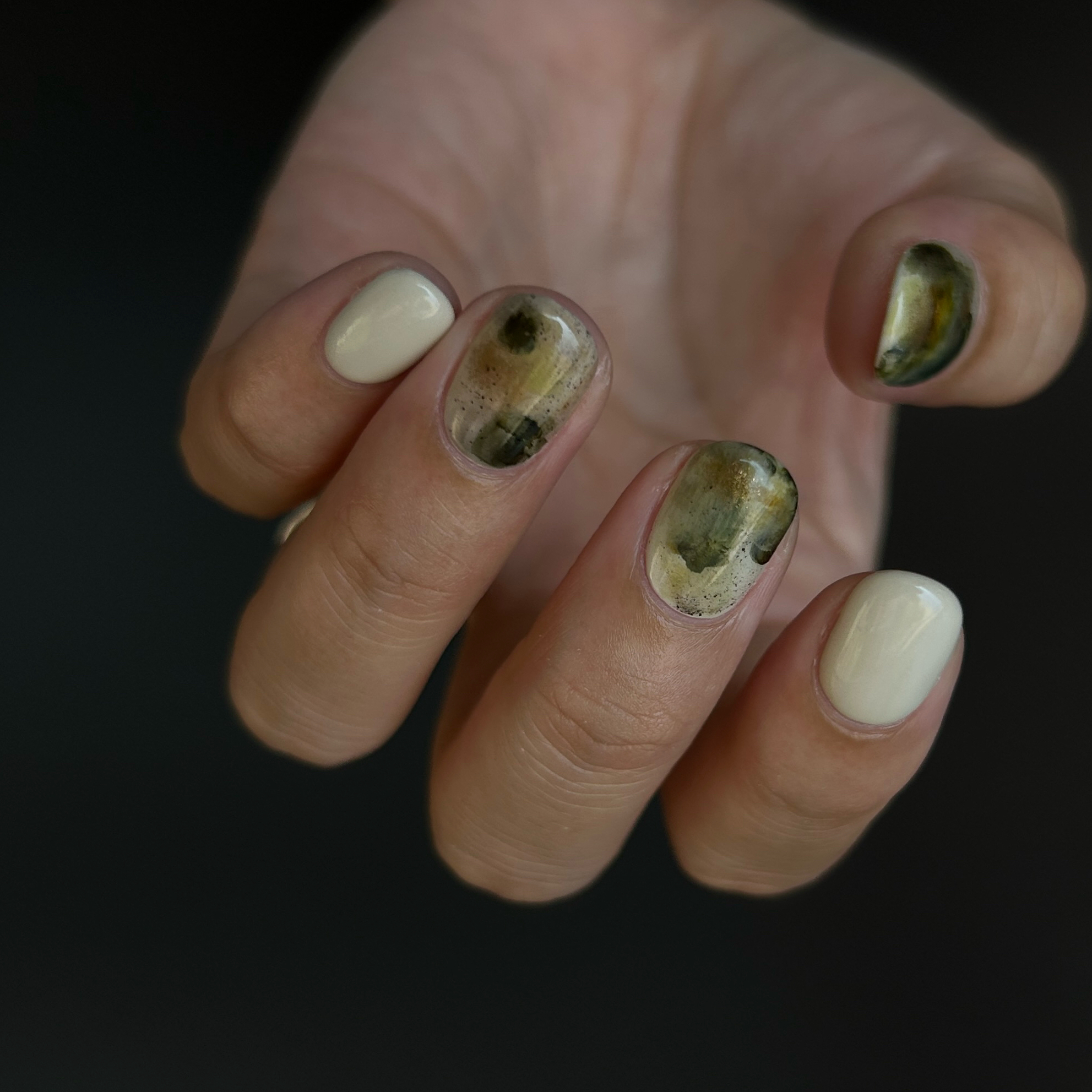 apua_ami.nail