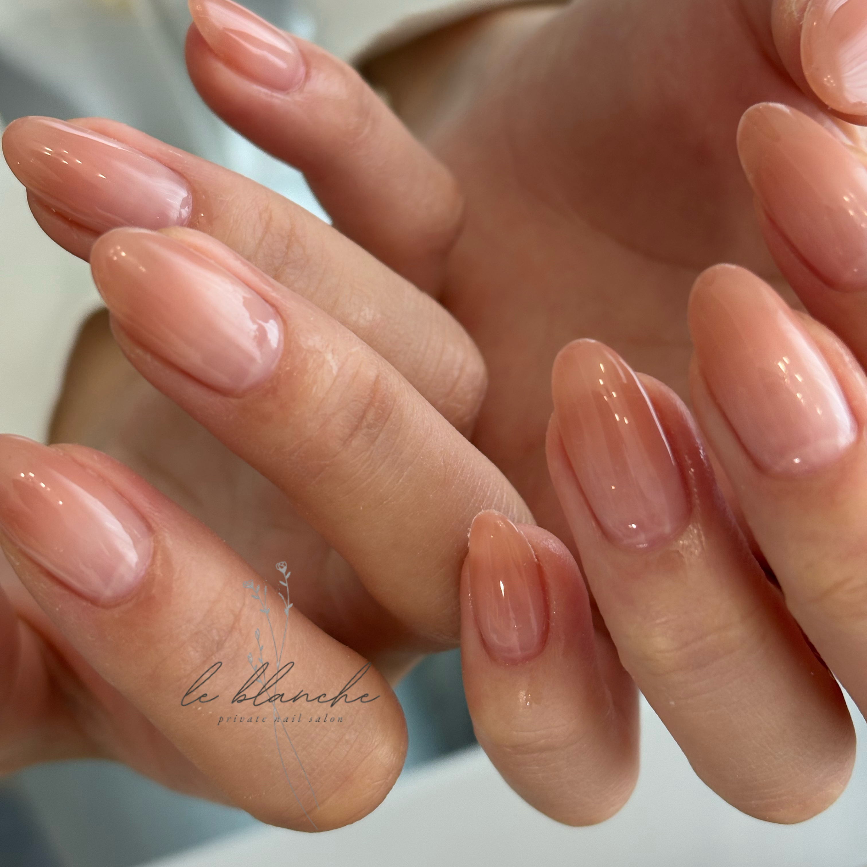 le.blanche.nail