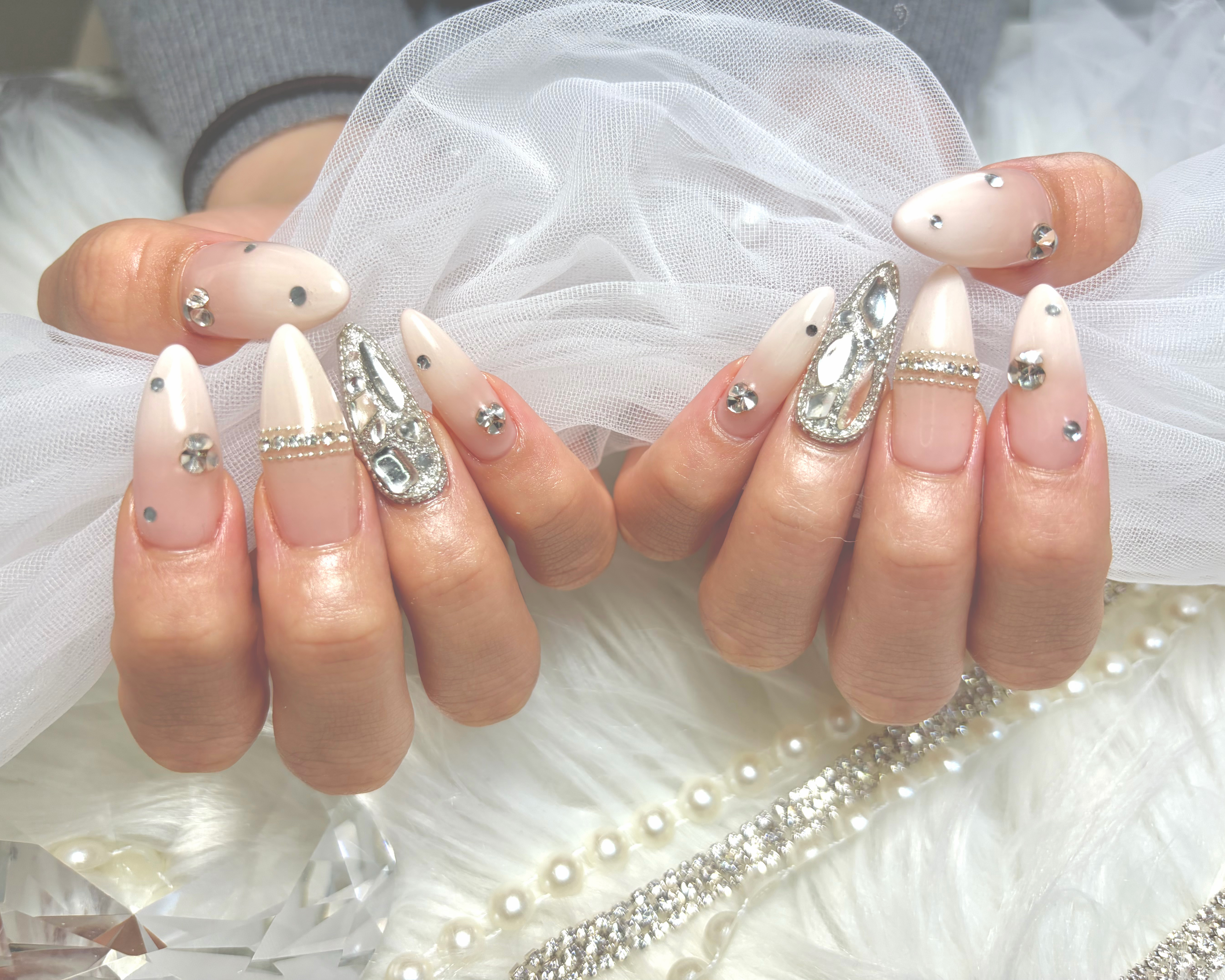REVELLE_nail