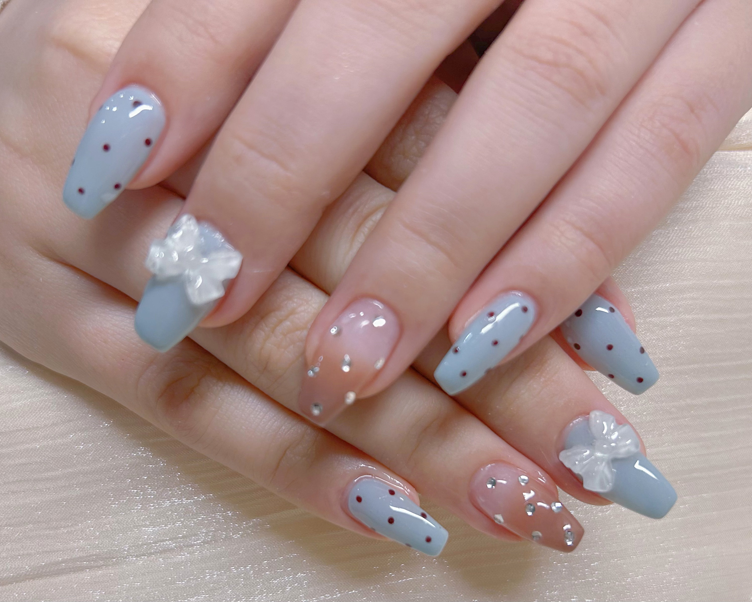 KINNAILSALON