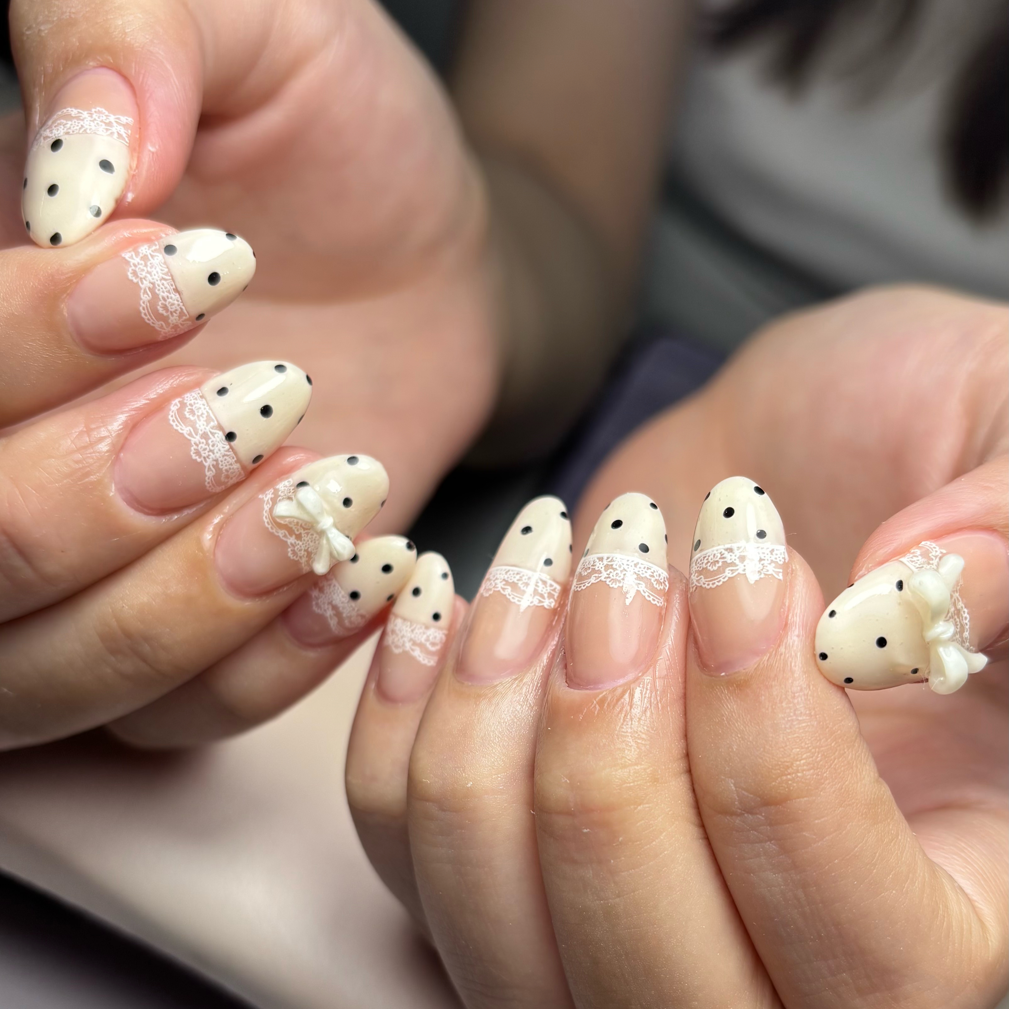 anon_nail