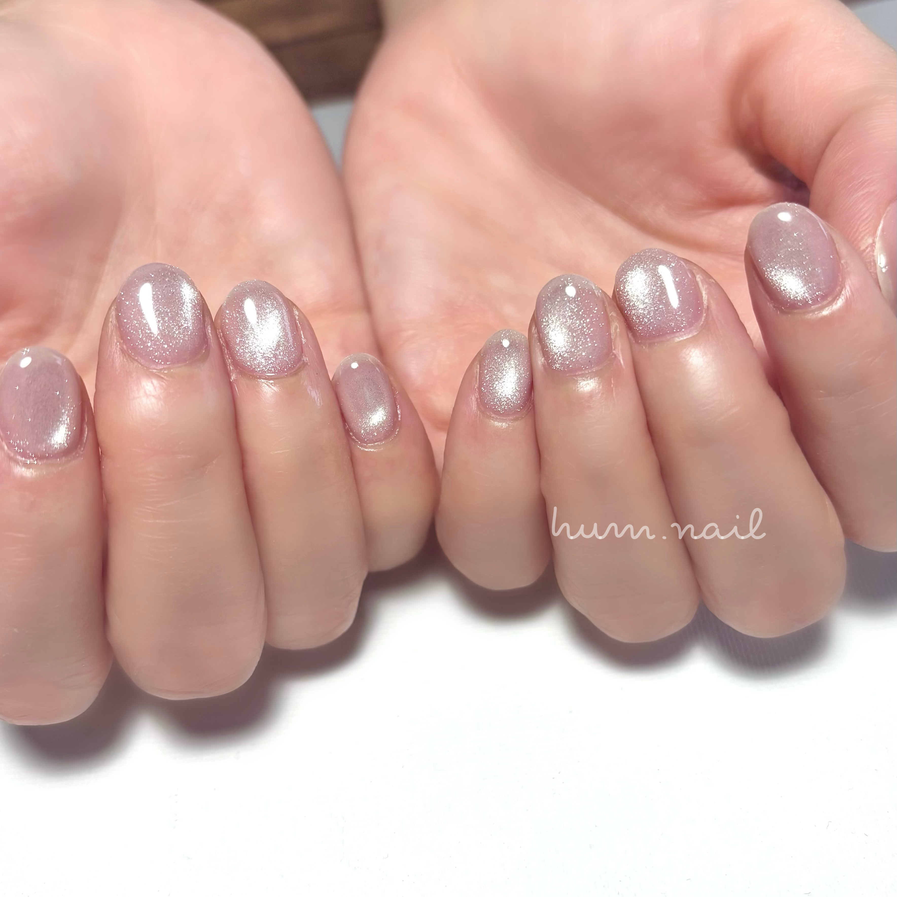 hum.nail