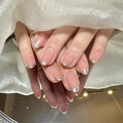 《先端キラキラ！！大人気》ガラスフレンチネイル
