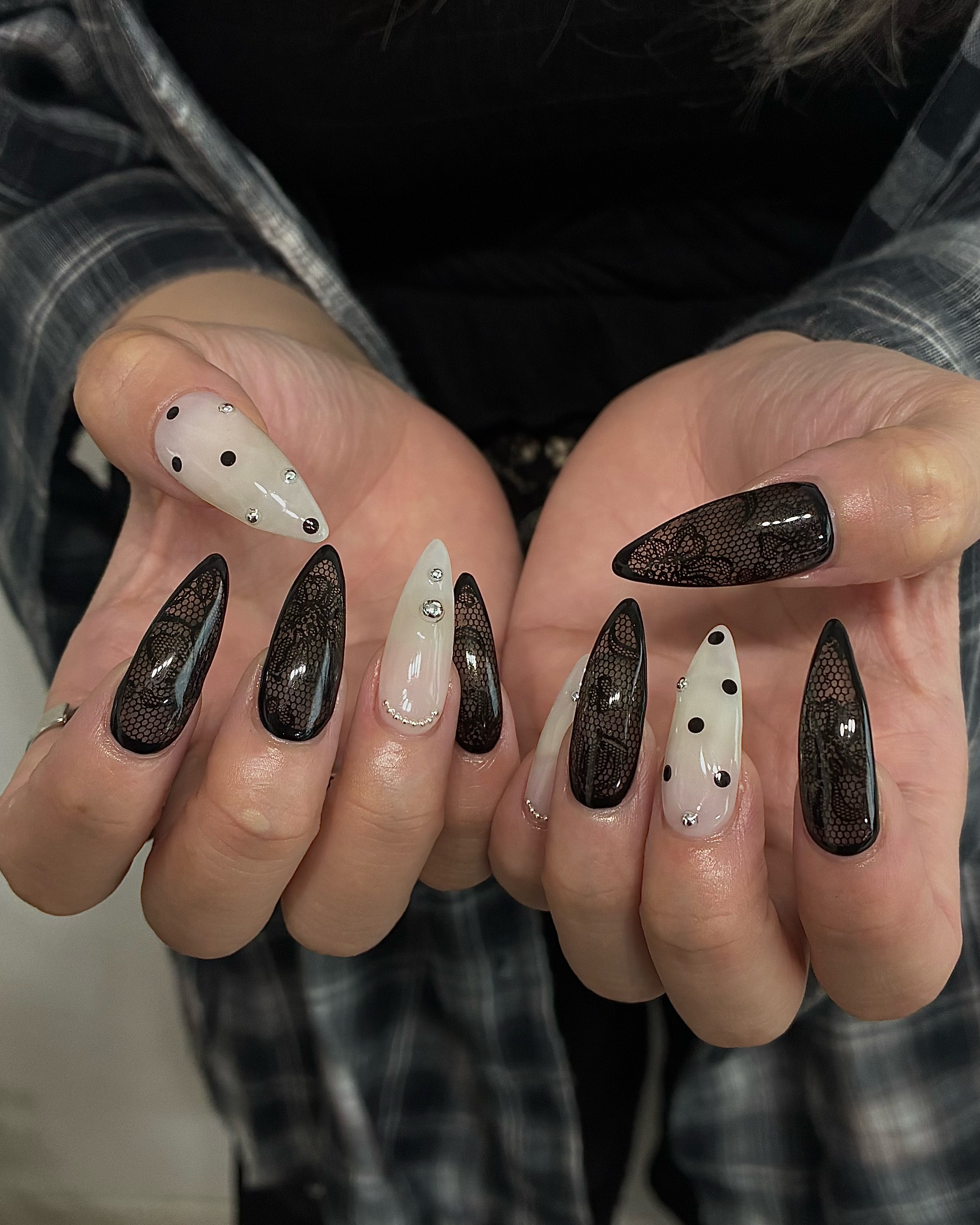 Lipine_nail