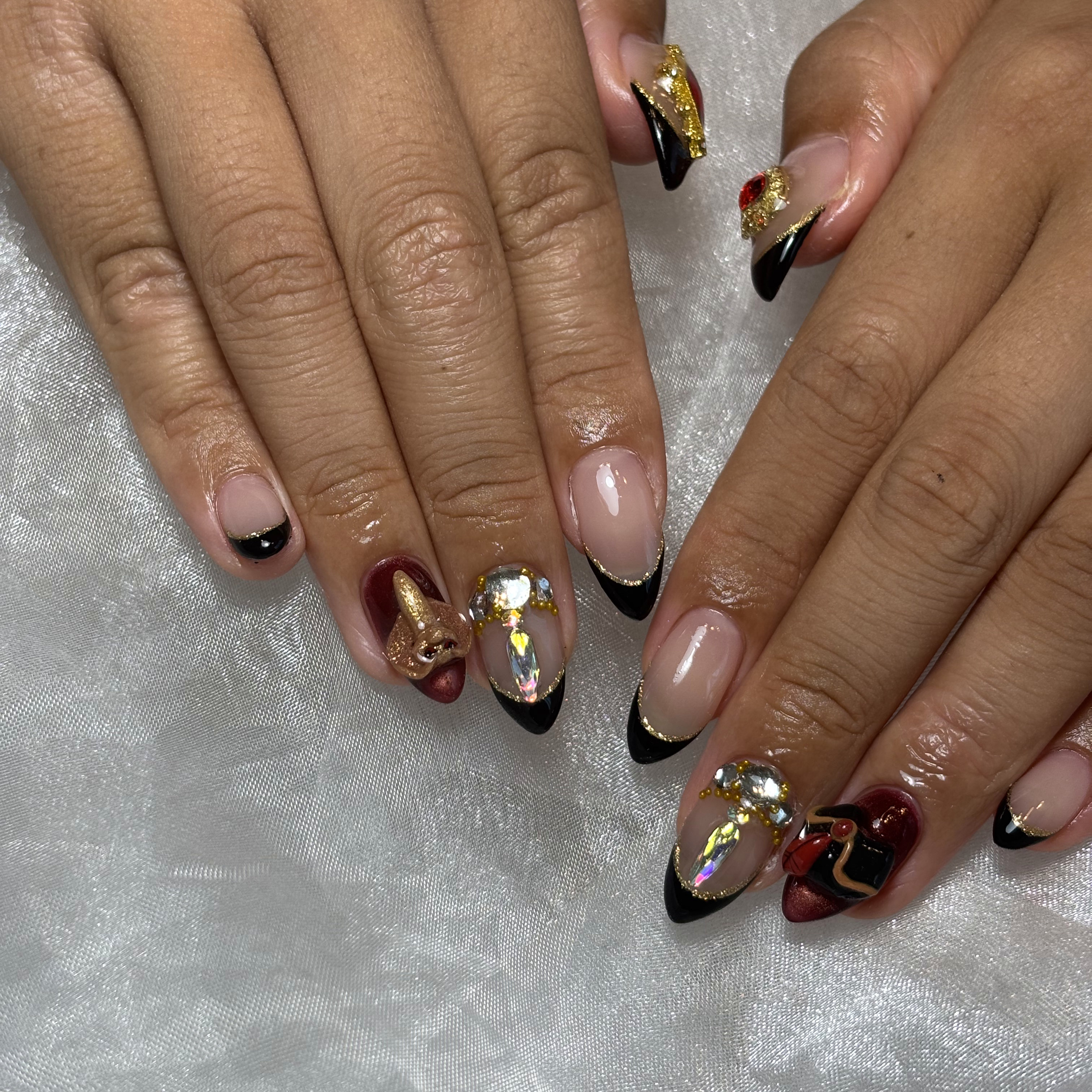 Pomes._.nail