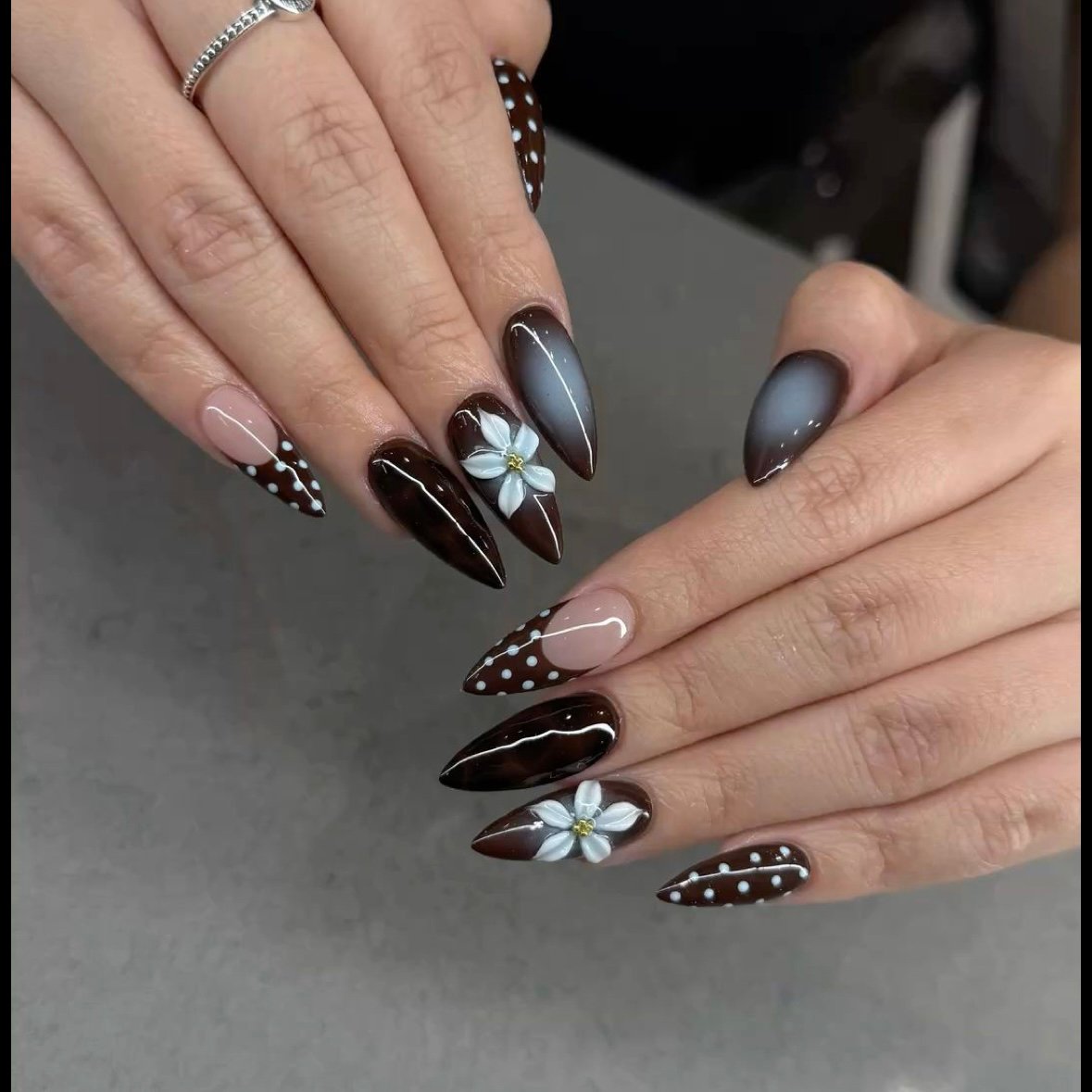 UM_NailSALON
