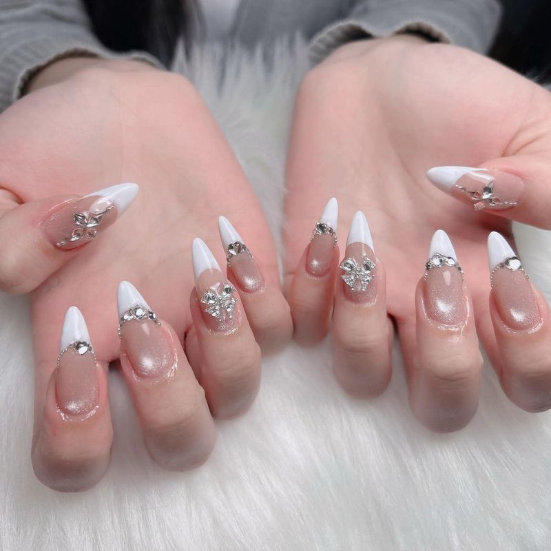 Swan Nails