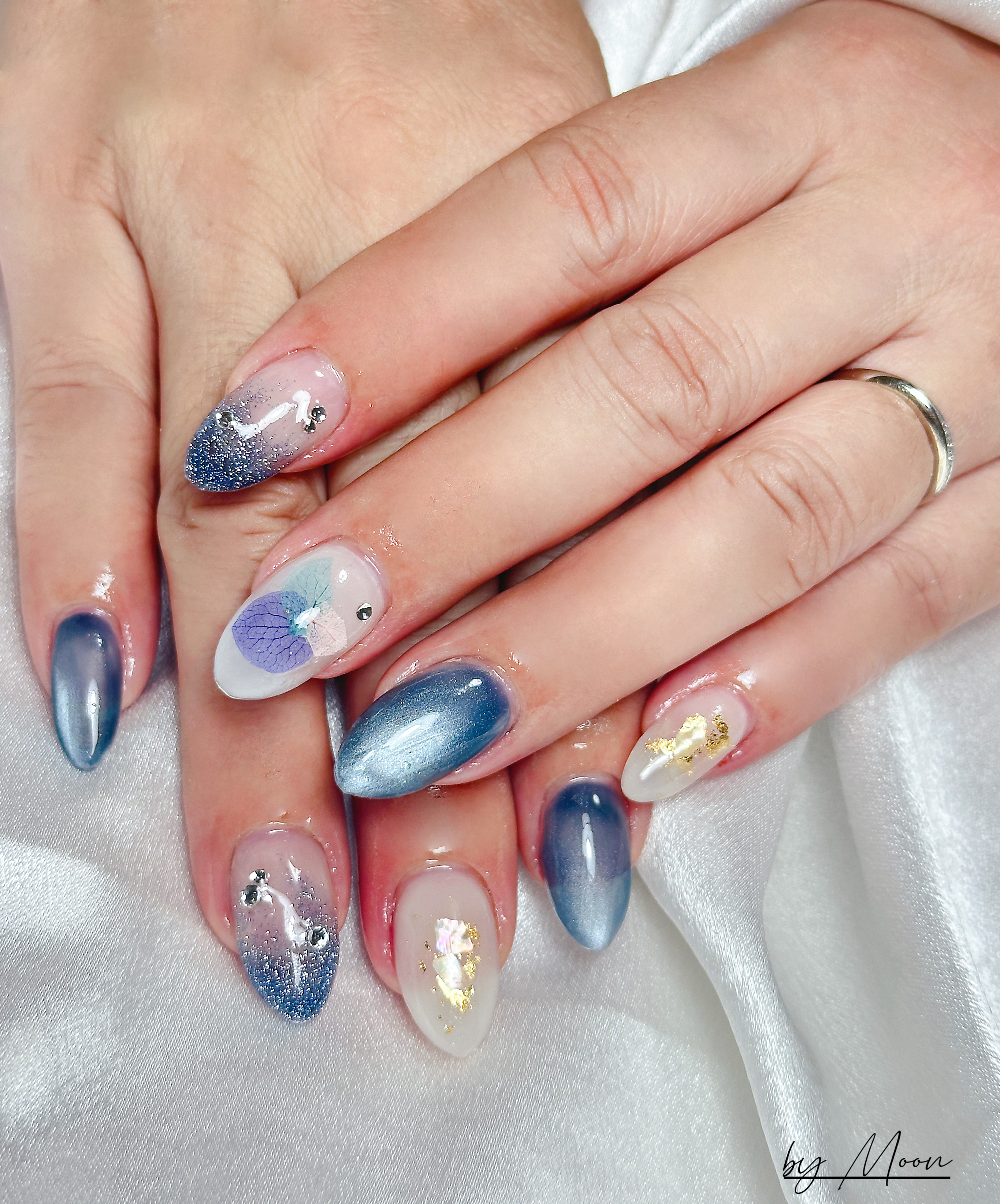 Moon_nail96