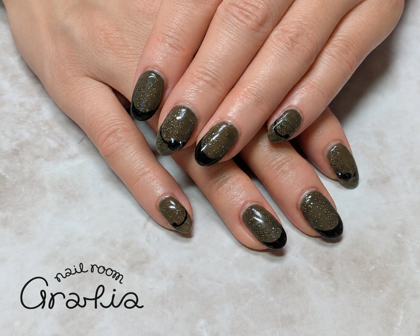 nail_room_gratia