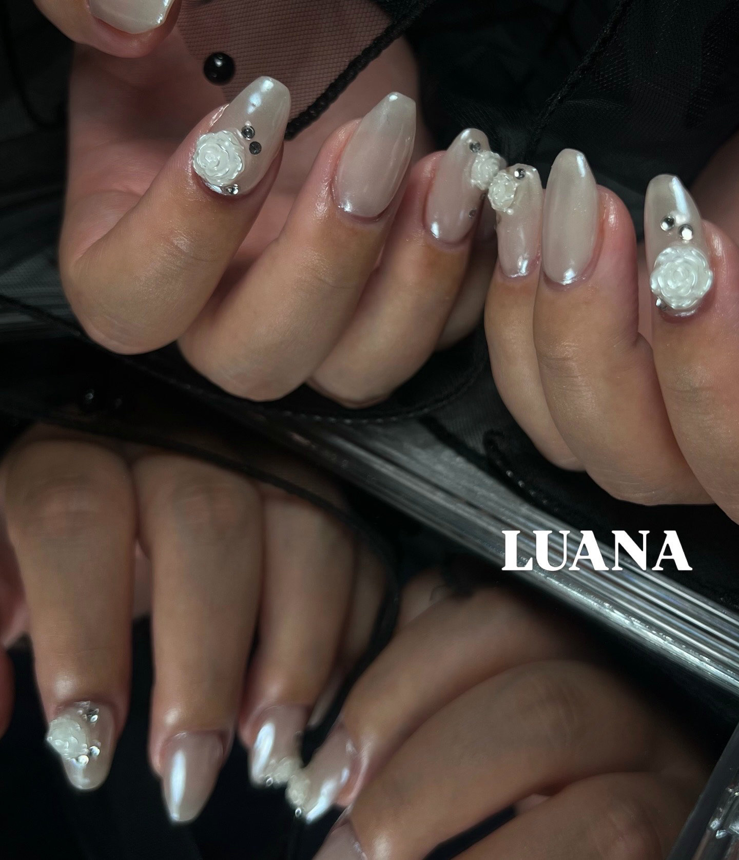saga.nail_LUANA