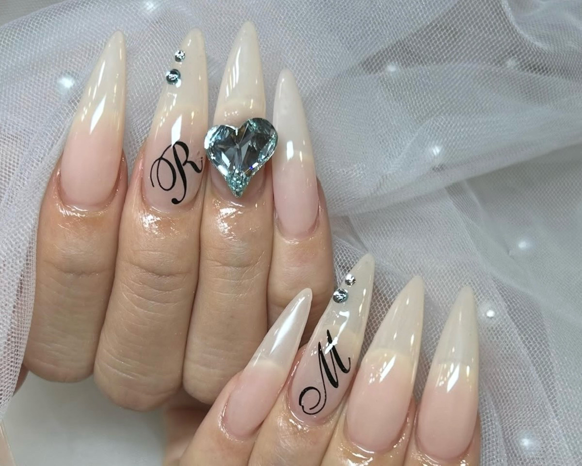 Lyna19