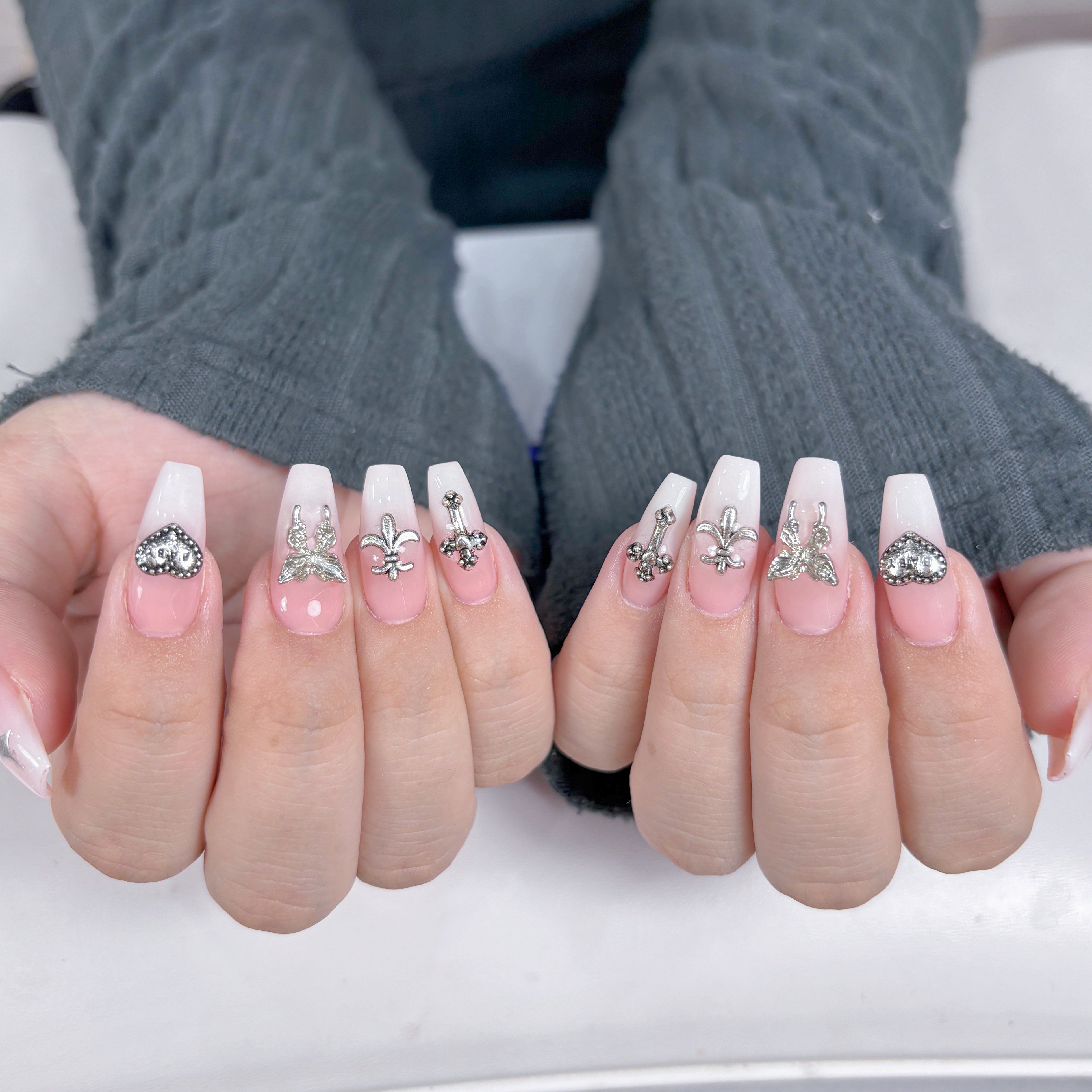QUEENS_NAIL_STUDIO