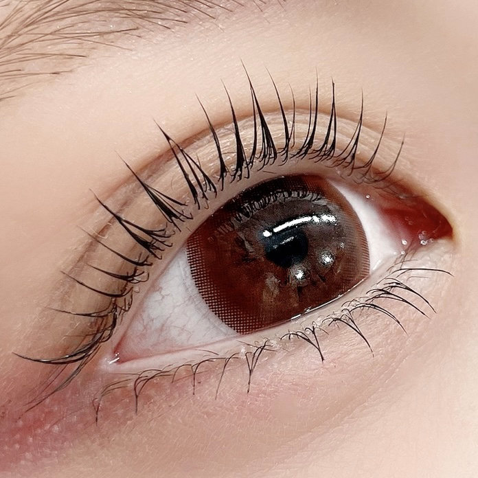 lily_eyebeauty