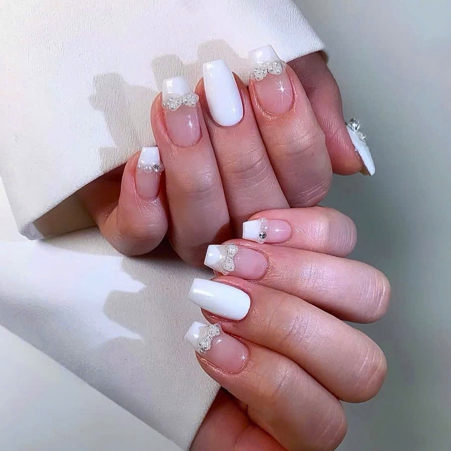 Lunar.Nail