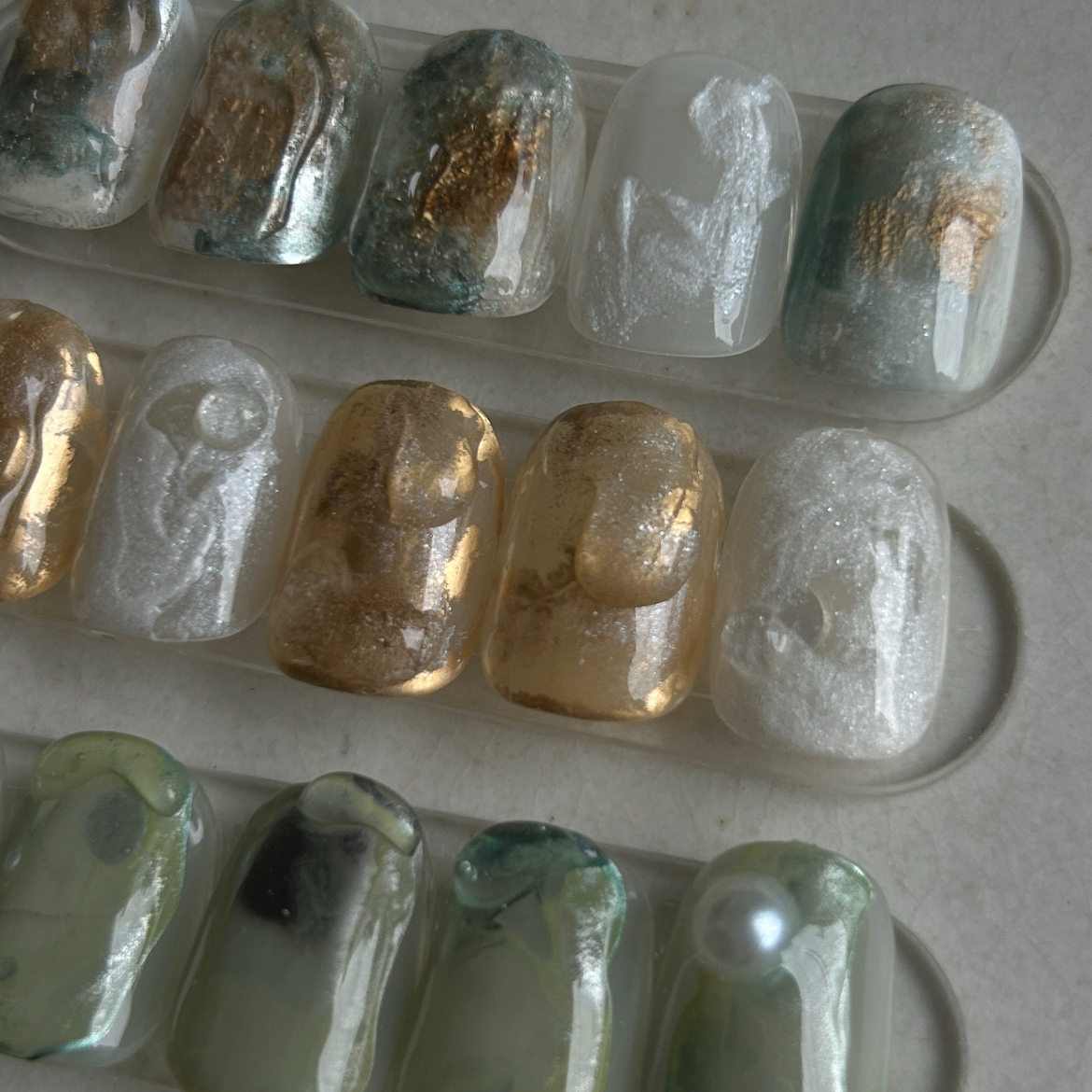 apua_ami.nail