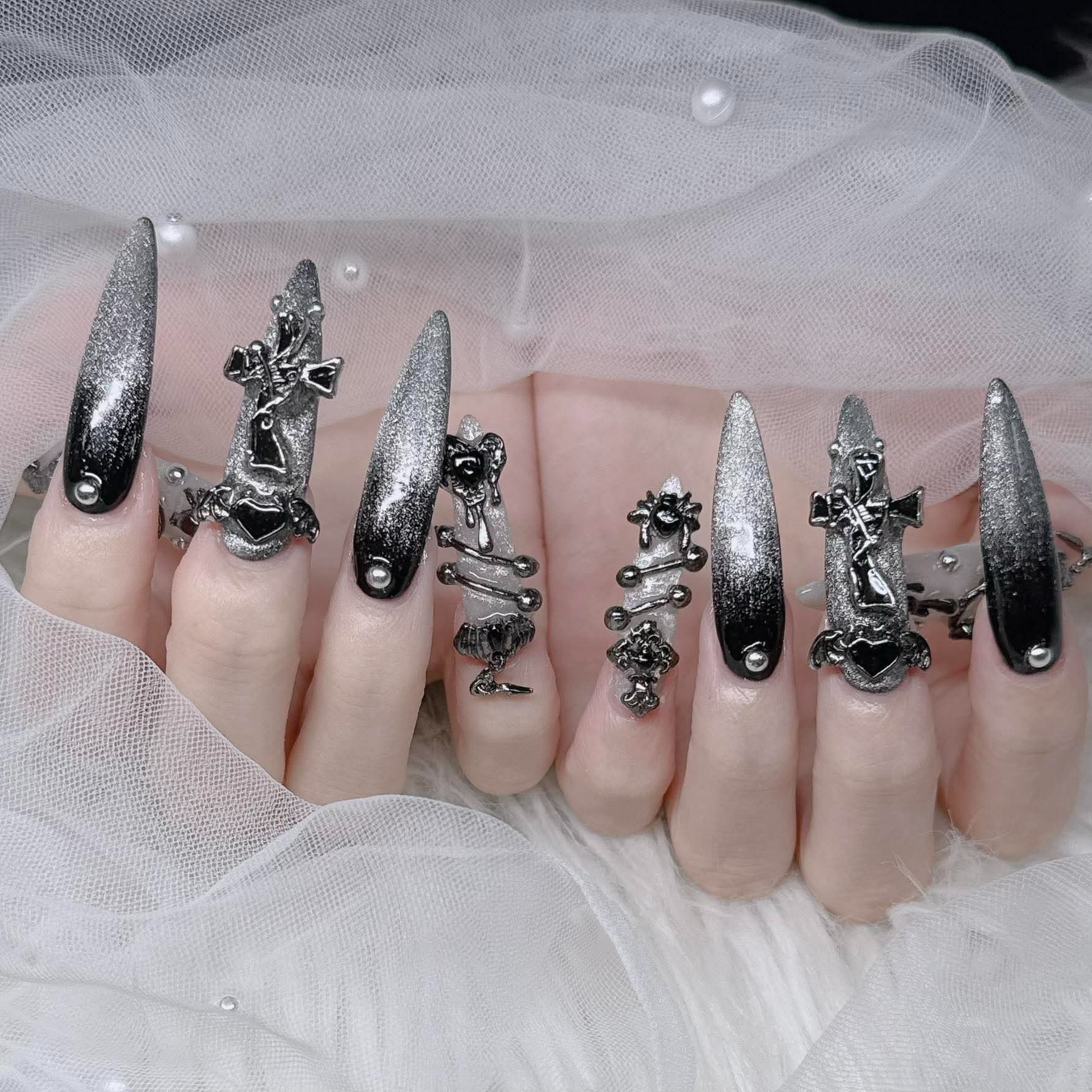 Lee_Nails