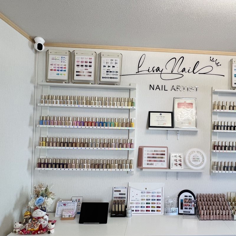 Lisa Nail