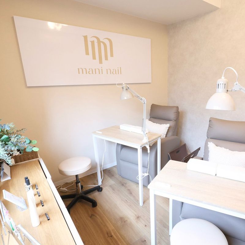 maninail なんば店