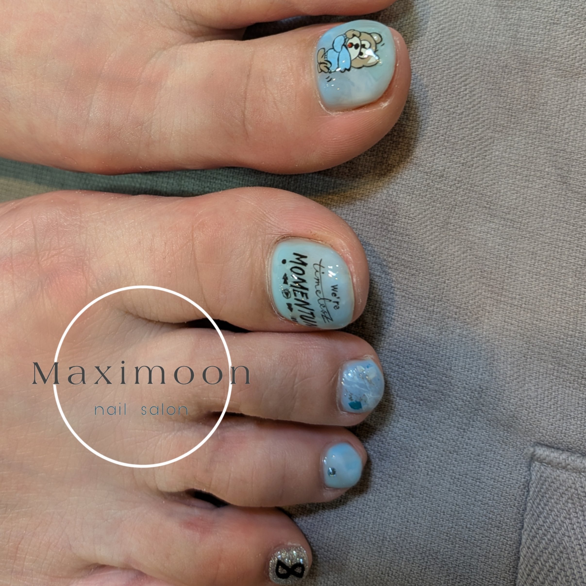 Maximoon_momo
