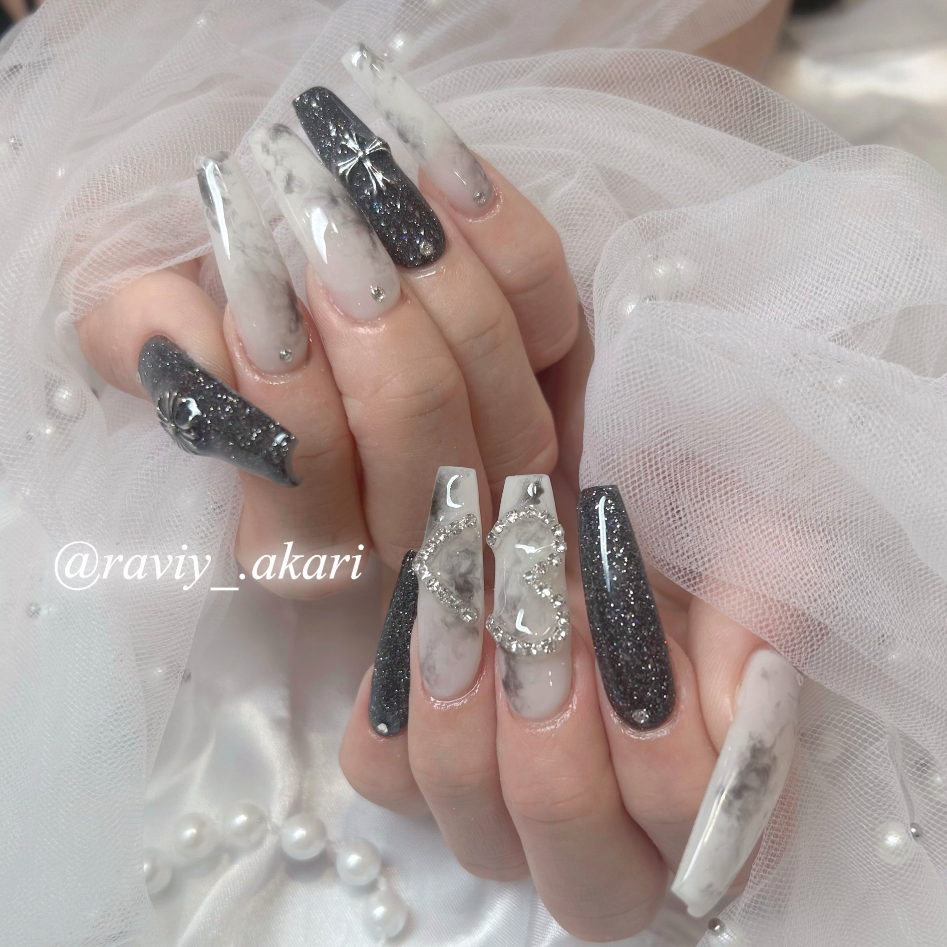 Raviy_.Akari